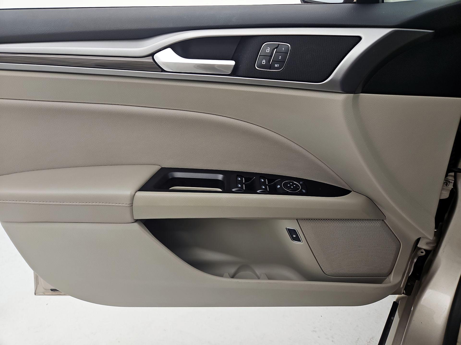 Thumbnail: 2019 Ford Fusion - 12