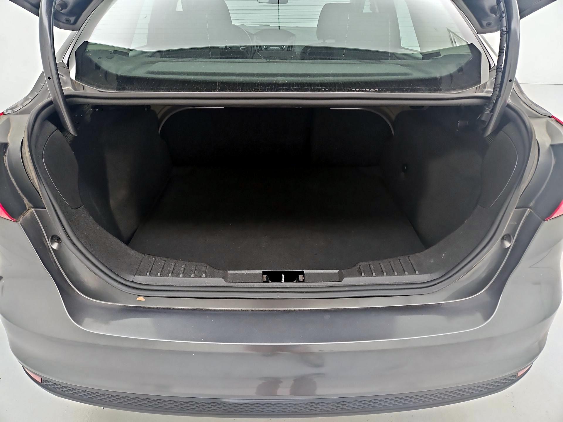 Thumbnail: 2018 Ford Focus - 20