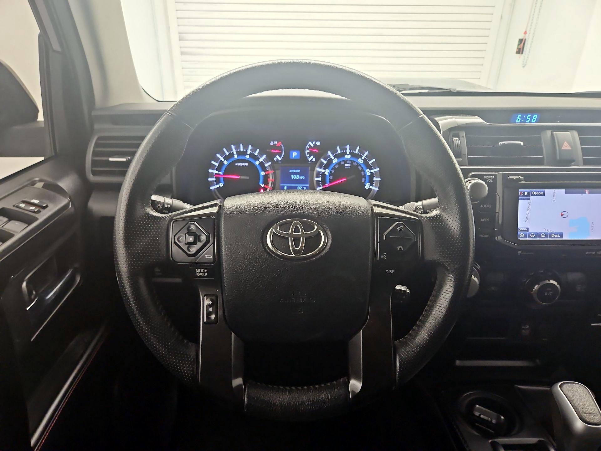Thumbnail: 2019 Toyota 4Runner - 10