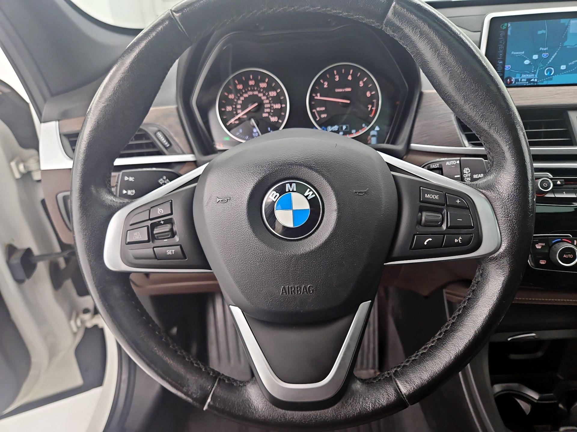 Thumbnail: 2017 BMW X1 - 10