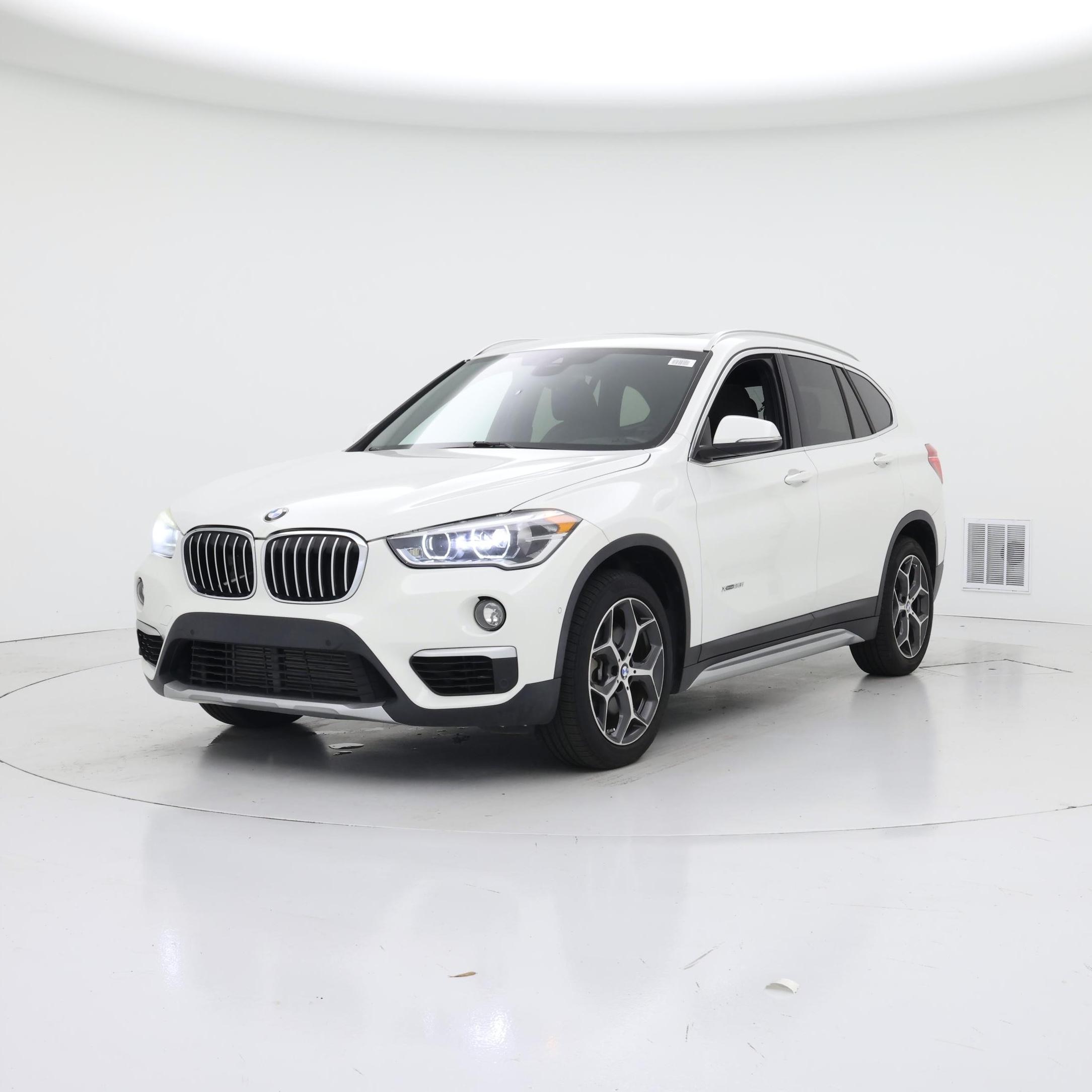 Thumbnail: 2017 BMW X1 - 4