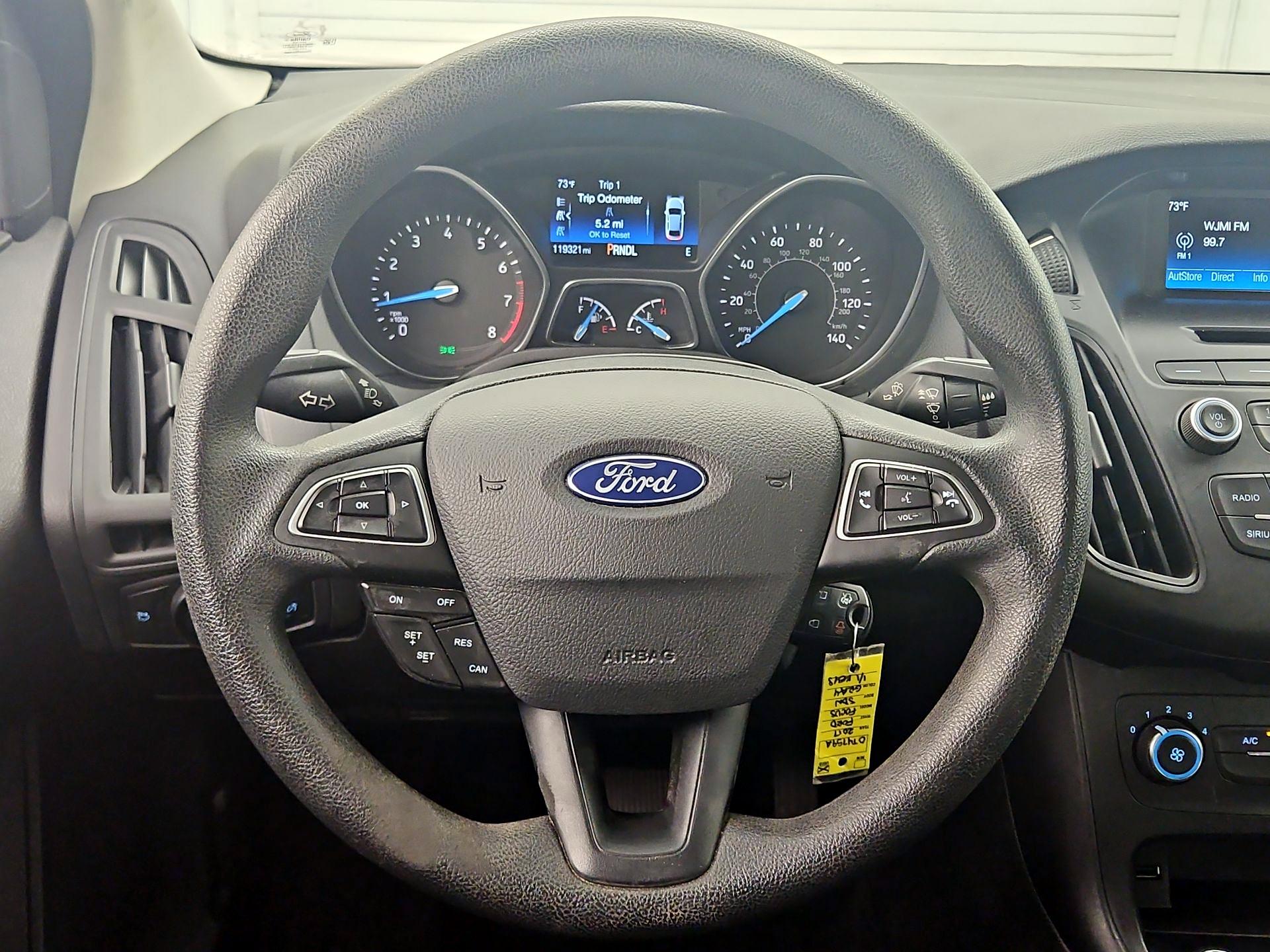 Thumbnail: 2017 Ford Focus - 10