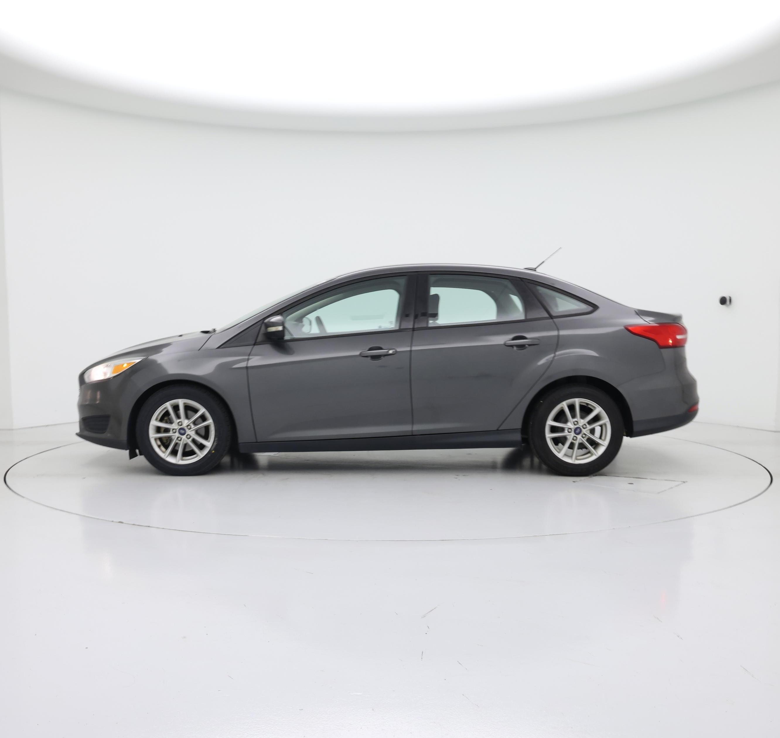 Thumbnail: 2017 Ford Focus - 3