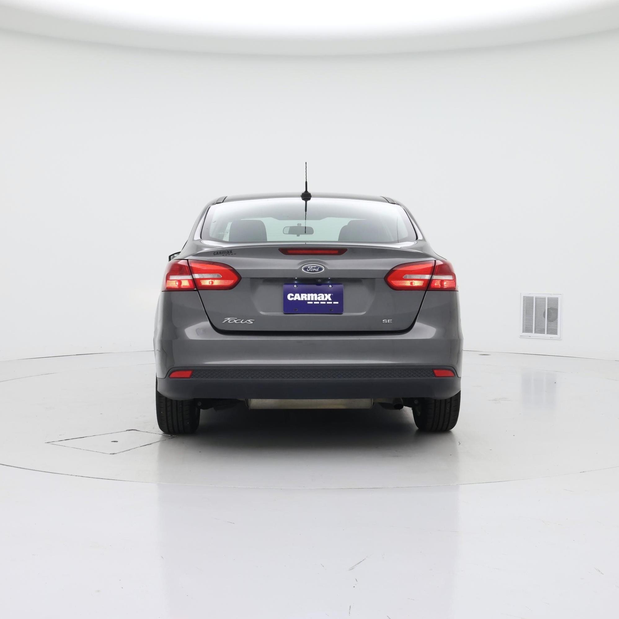 Thumbnail: 2017 Ford Focus - 6