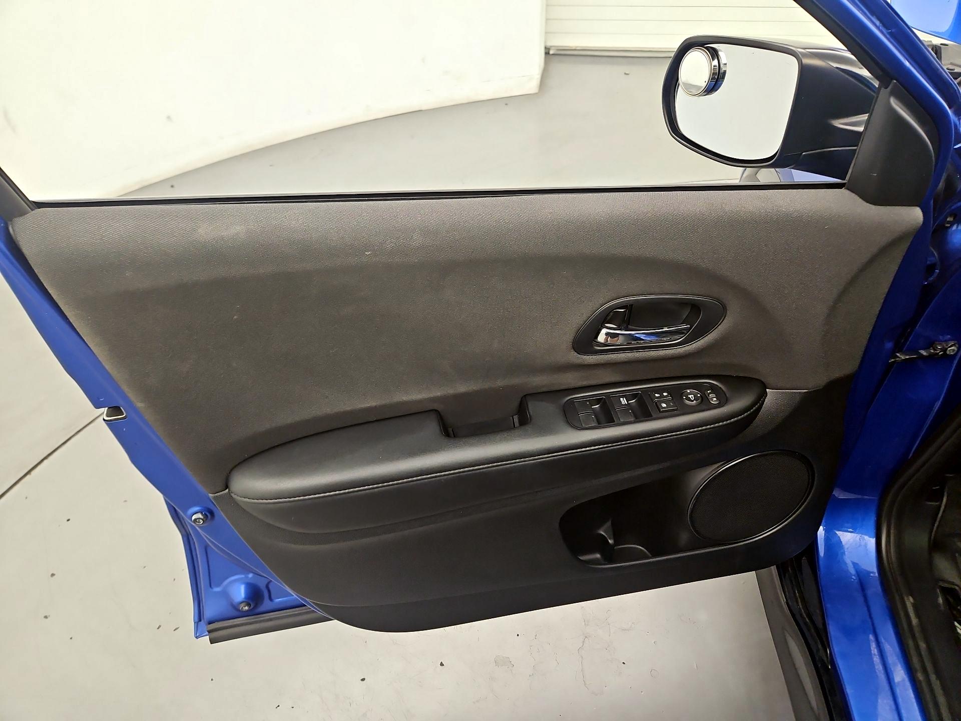 Thumbnail: 2019 Honda HR-V - 12