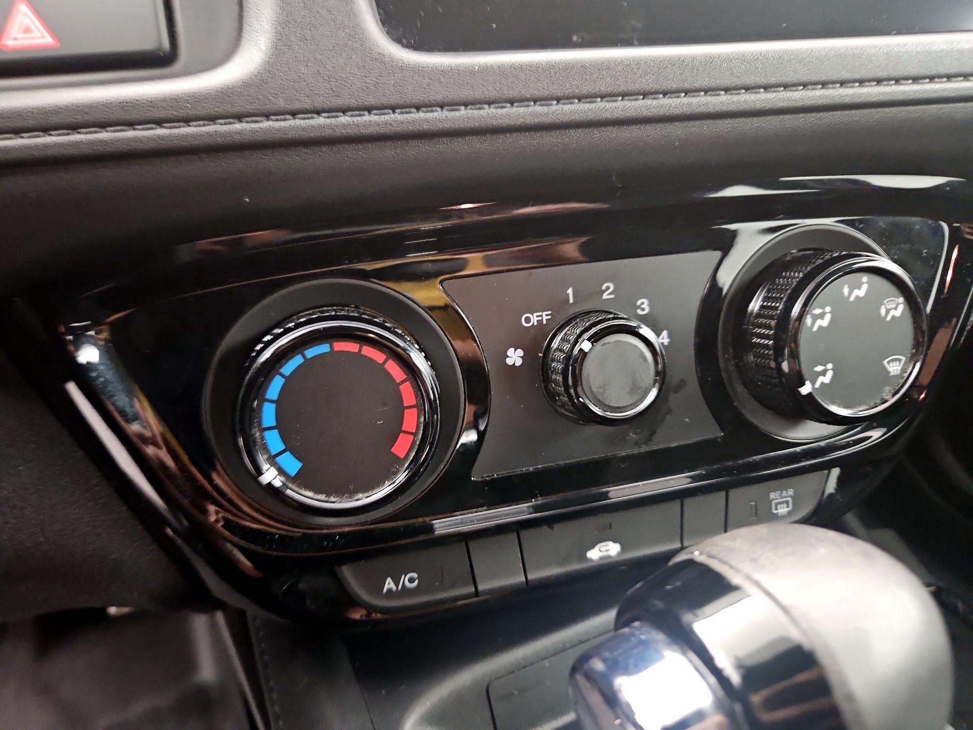 Thumbnail: 2019 Honda HR-V - 15