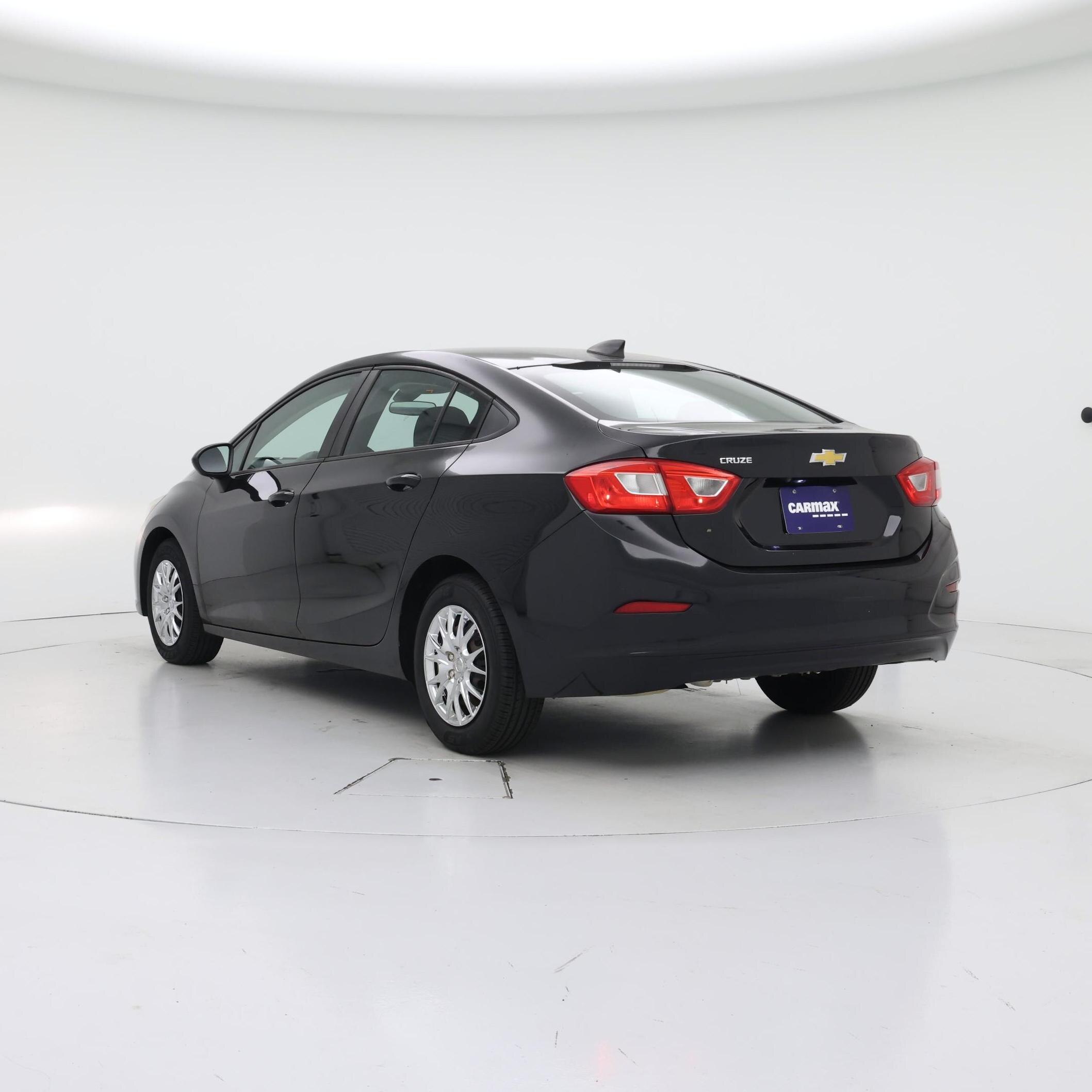 Thumbnail: 2017 Chevrolet Cruze - 2