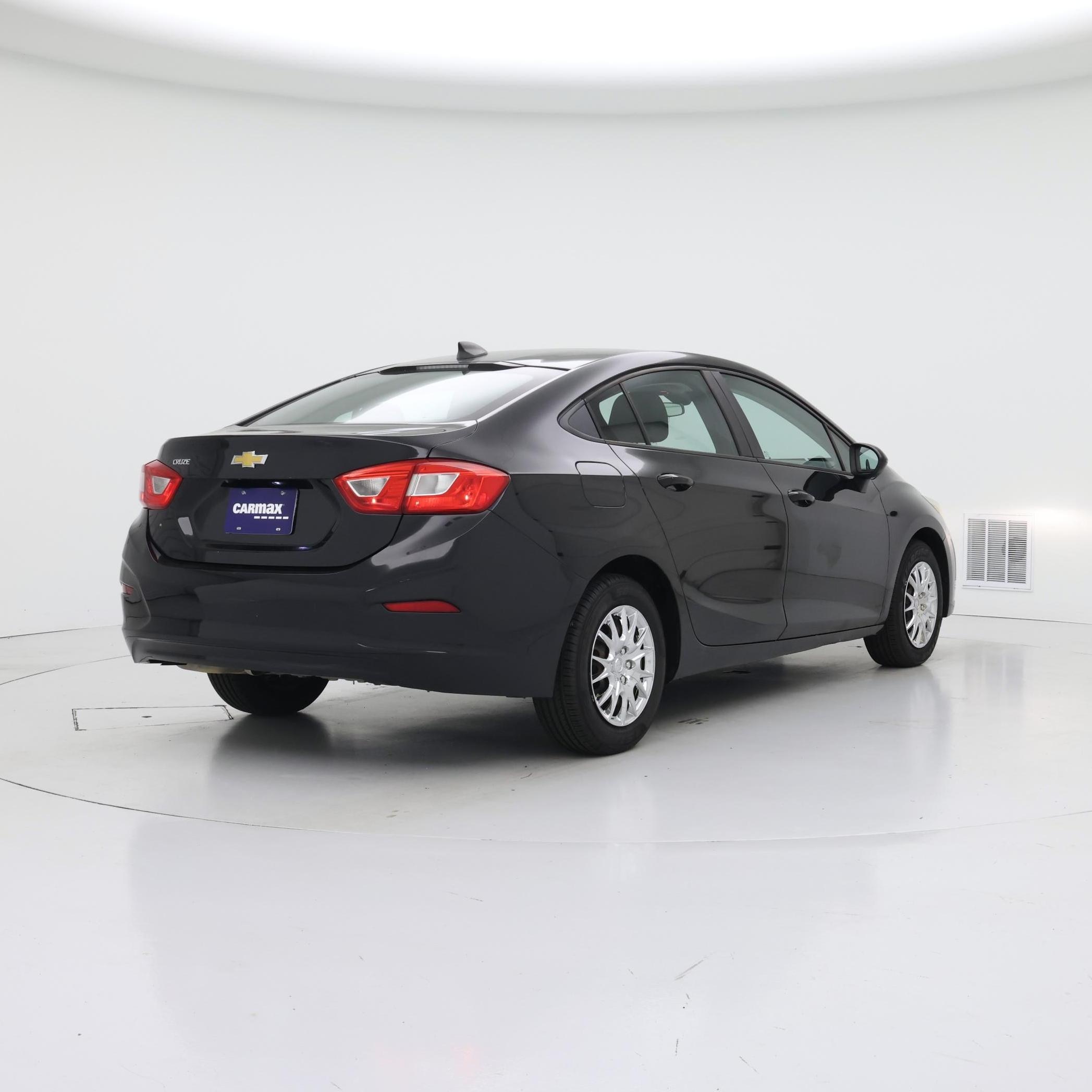Thumbnail: 2017 Chevrolet Cruze - 8