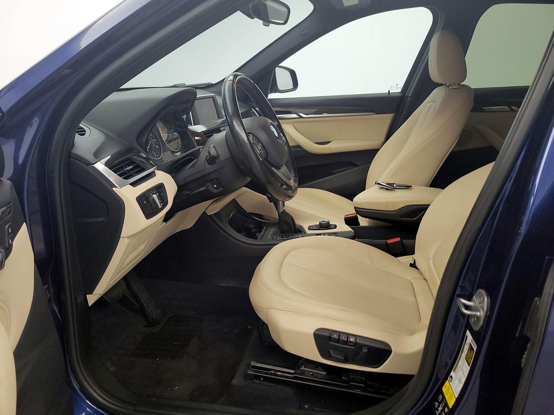 Thumbnail: 2017 BMW X1 - 11
