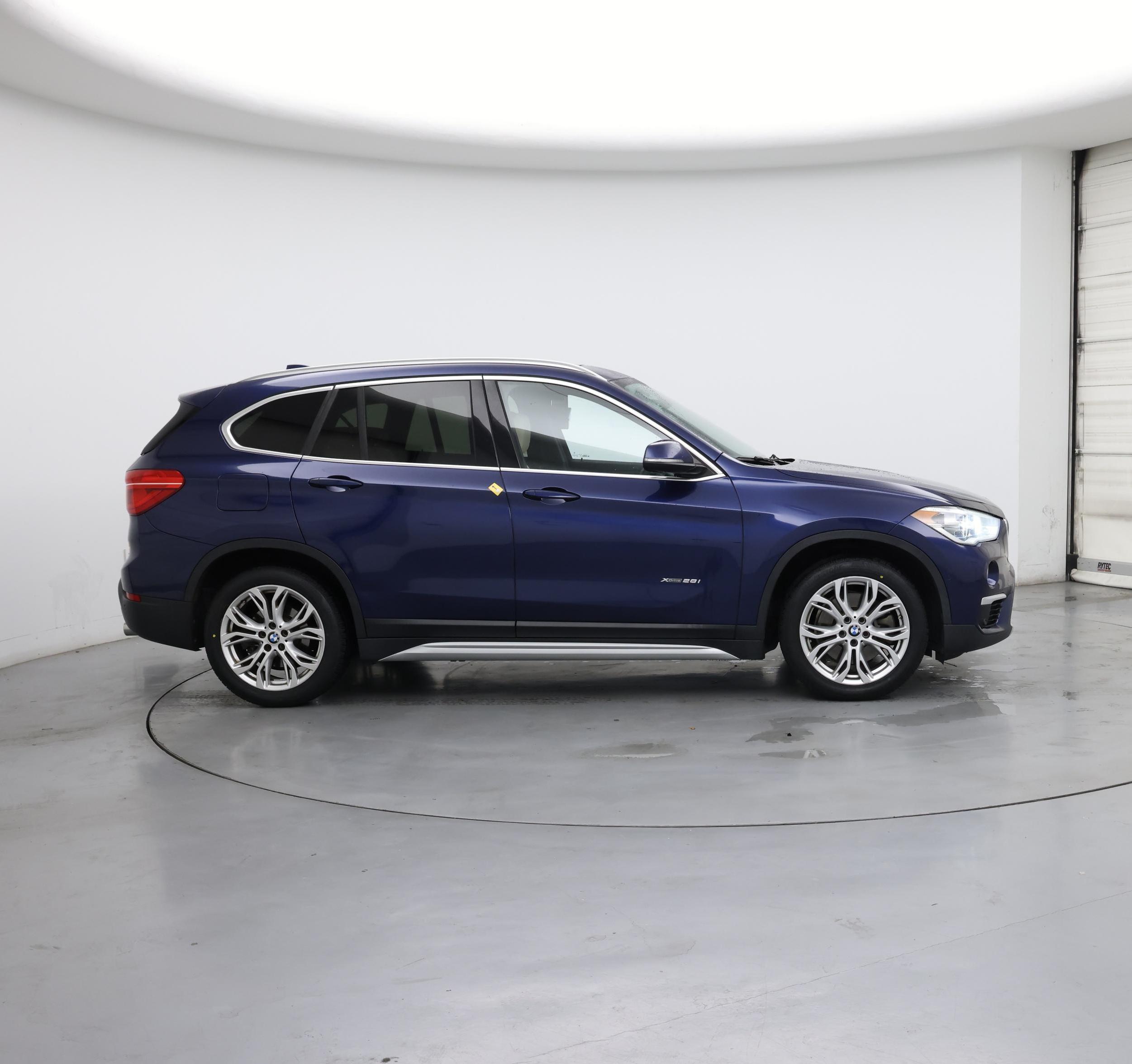 Thumbnail: 2017 BMW X1 - 7