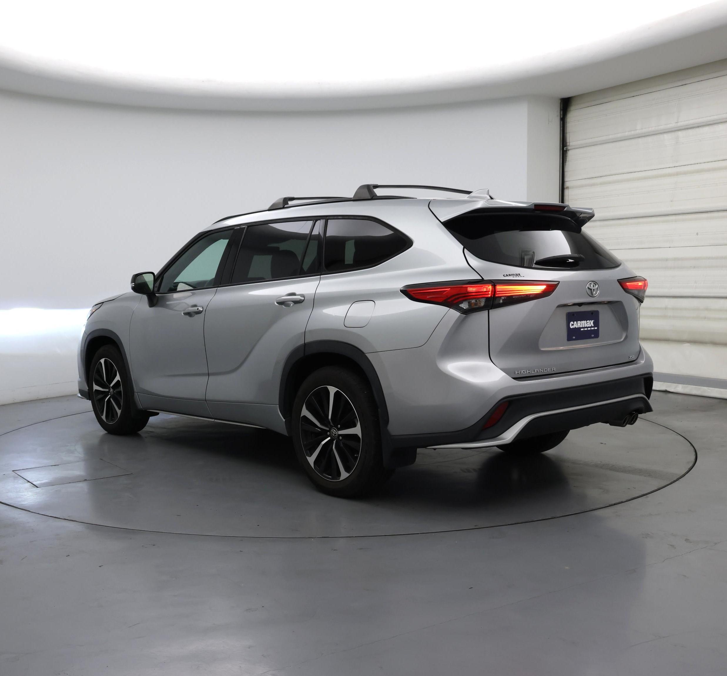 Thumbnail: 2021 Toyota Highlander - 2