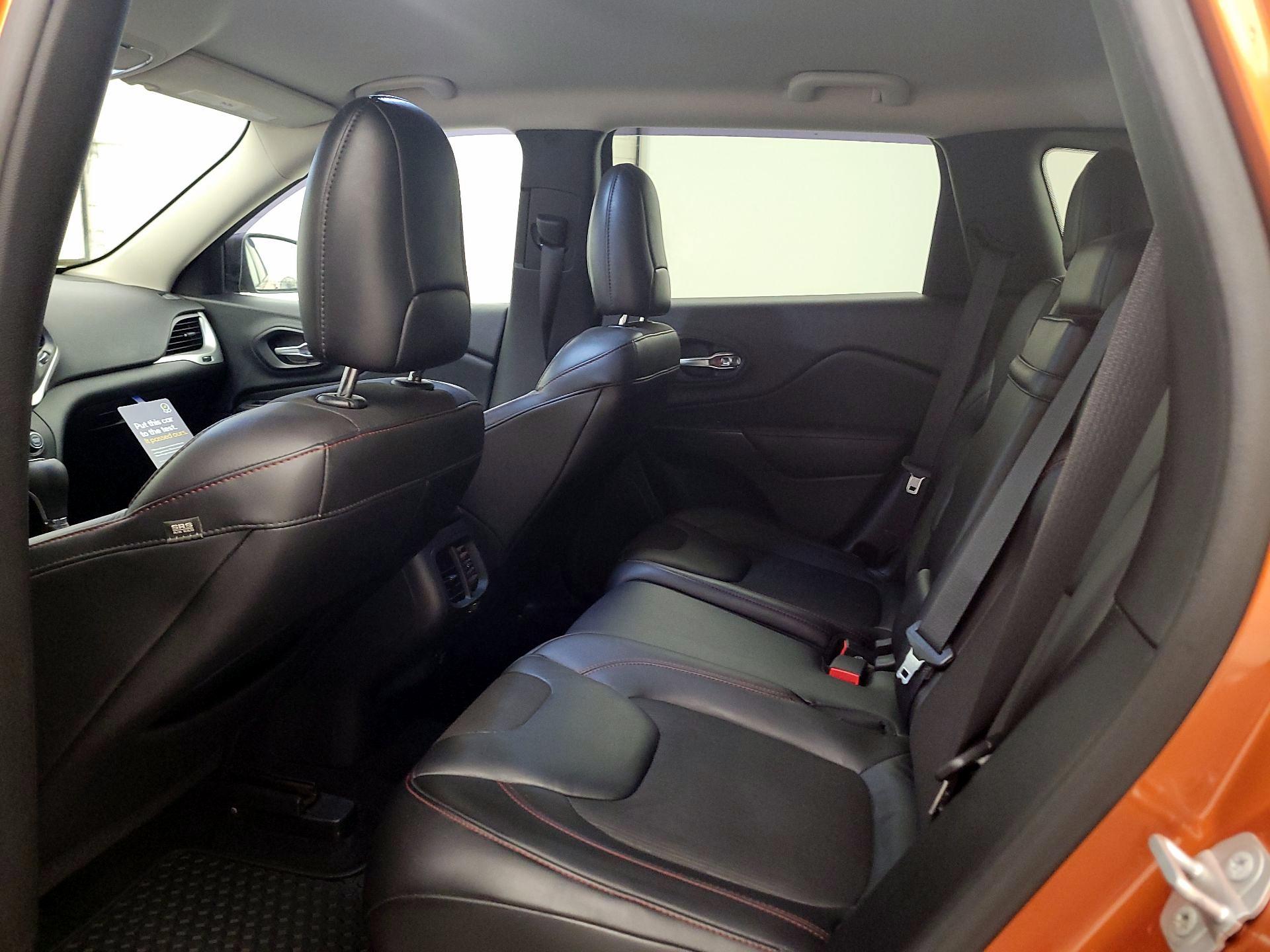 Thumbnail: 2016 Jeep Cherokee - 19