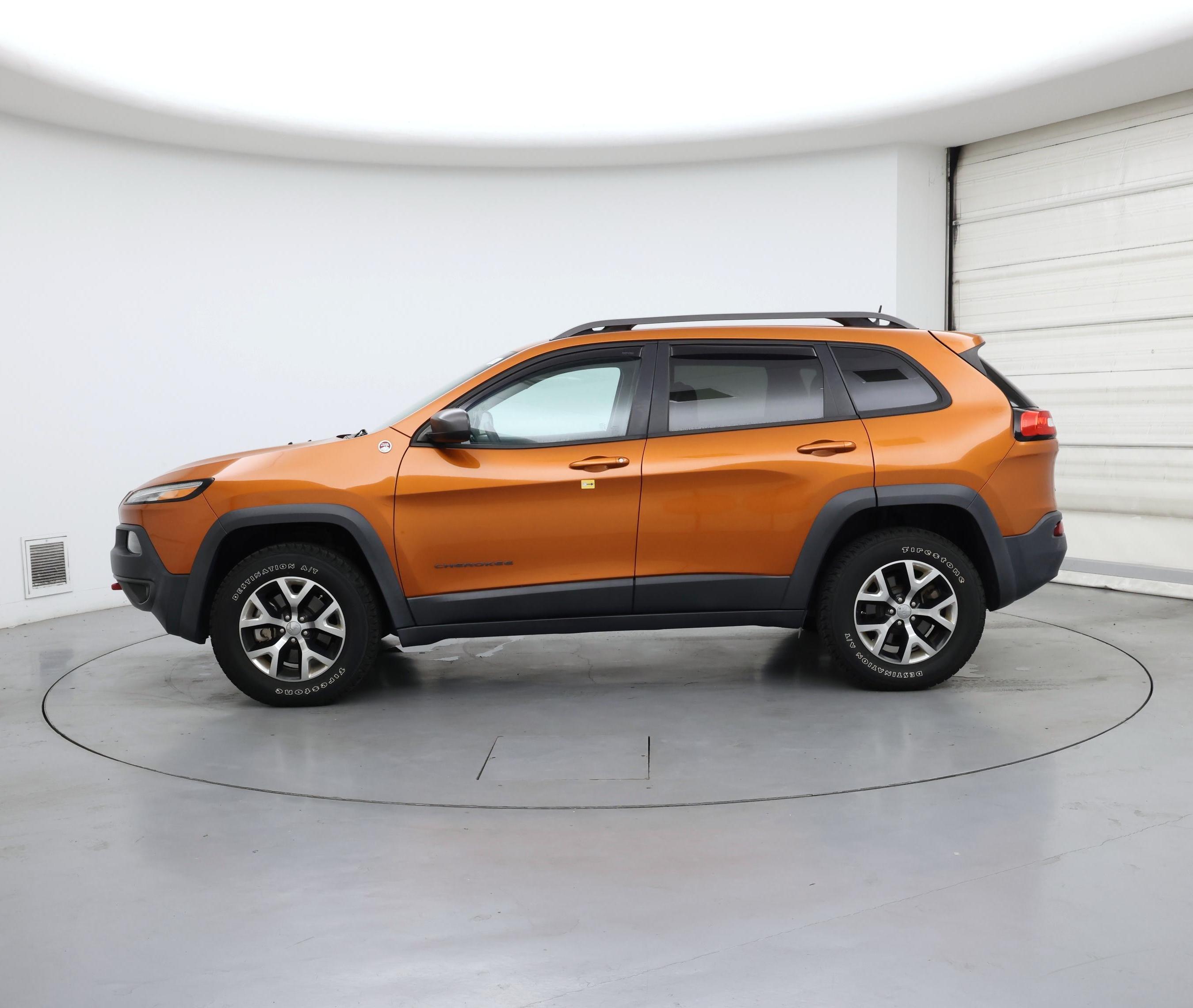 Thumbnail: 2016 Jeep Cherokee - 3