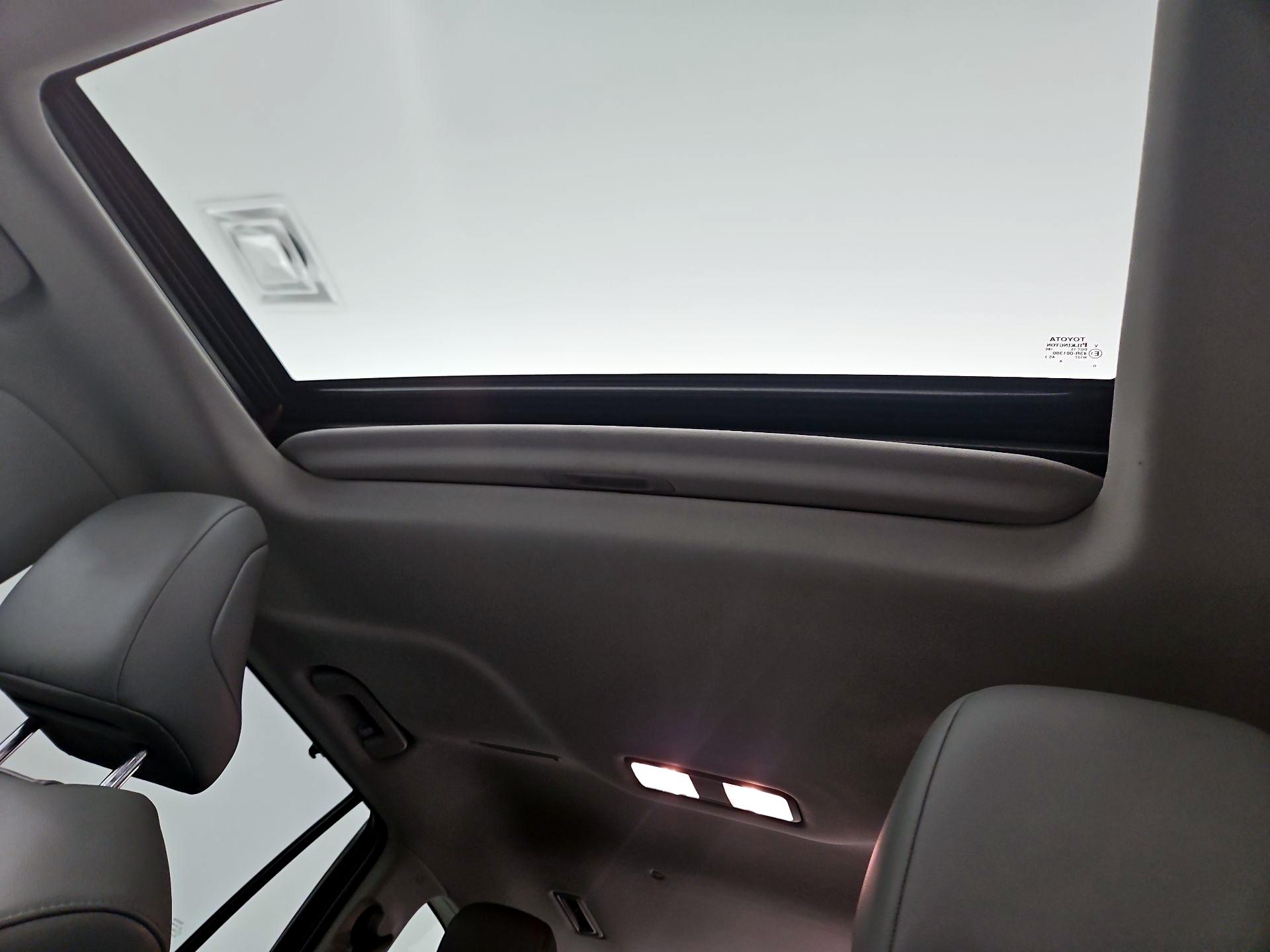 Thumbnail: 2021 Toyota Highlander - 19