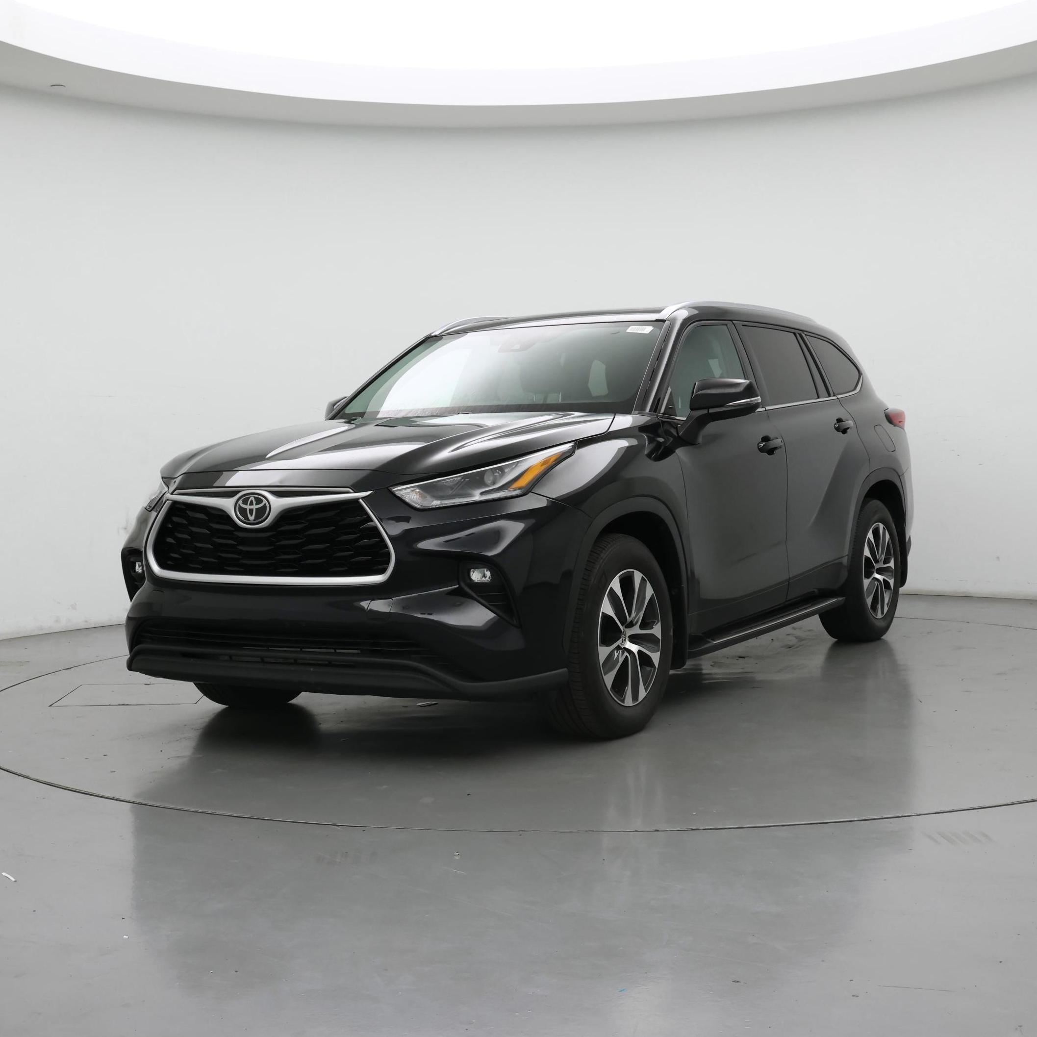 Thumbnail: 2021 Toyota Highlander - 4