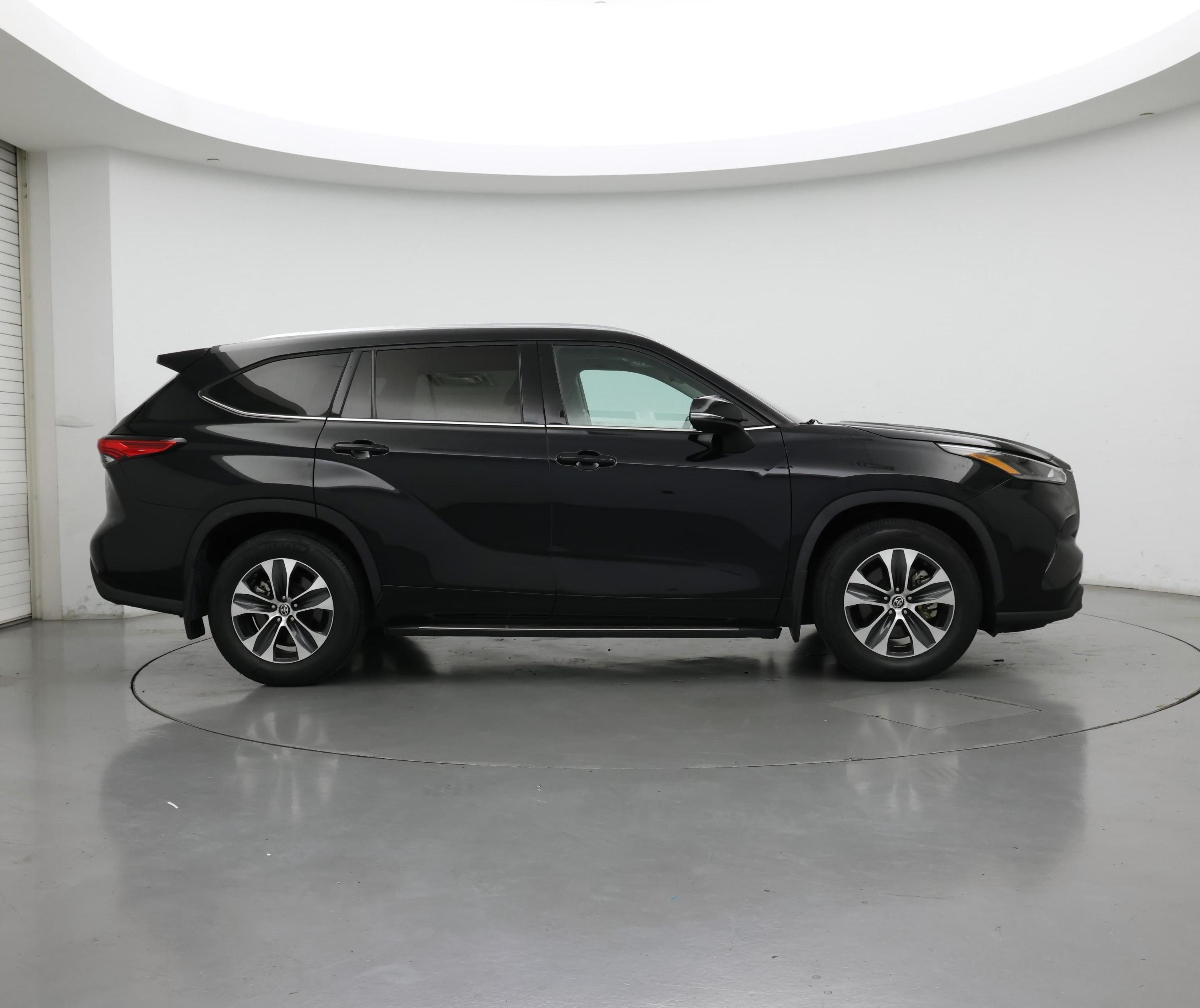 Thumbnail: 2021 Toyota Highlander - 7