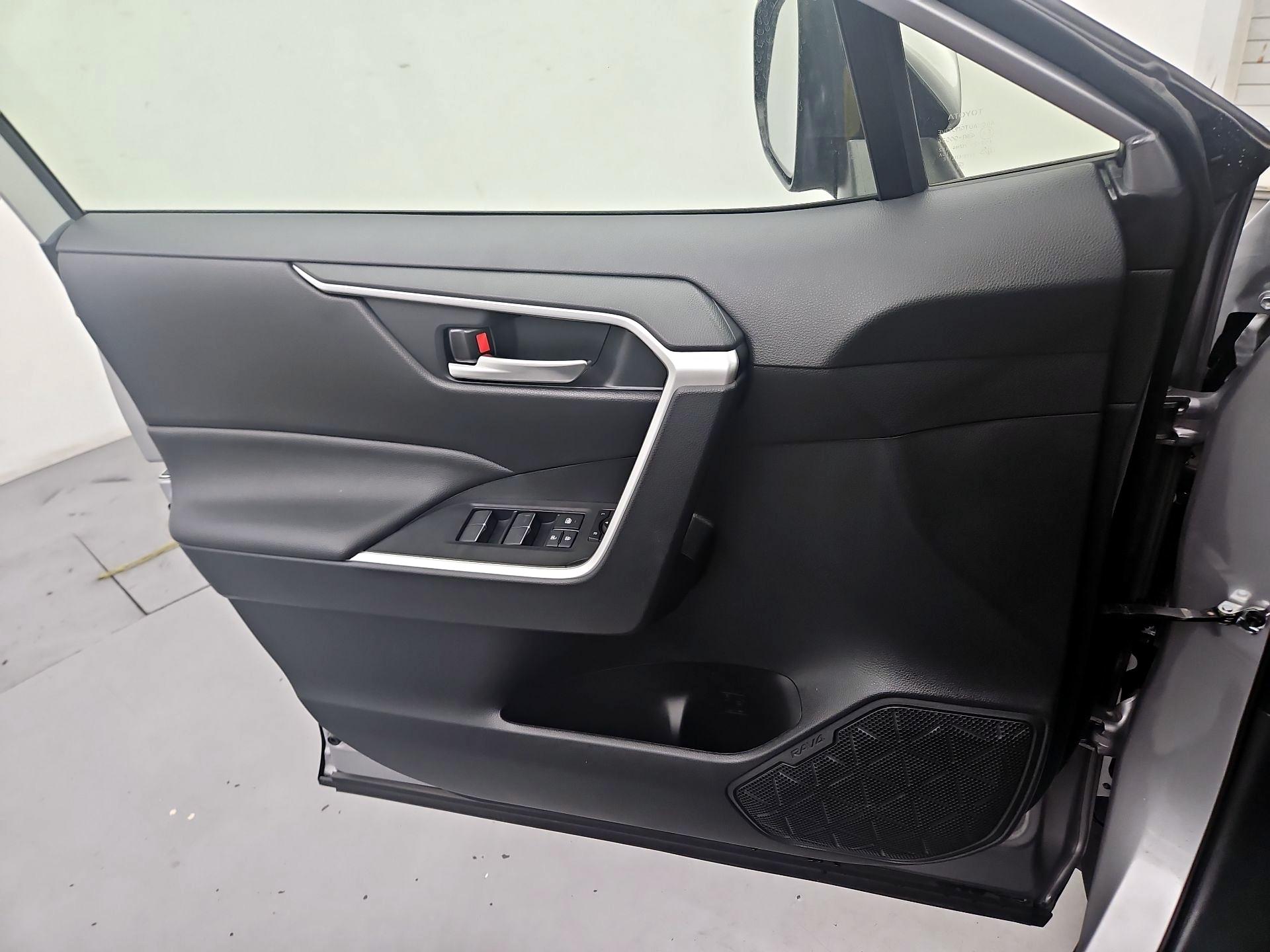 Thumbnail: 2024 Toyota RAV4 - 12