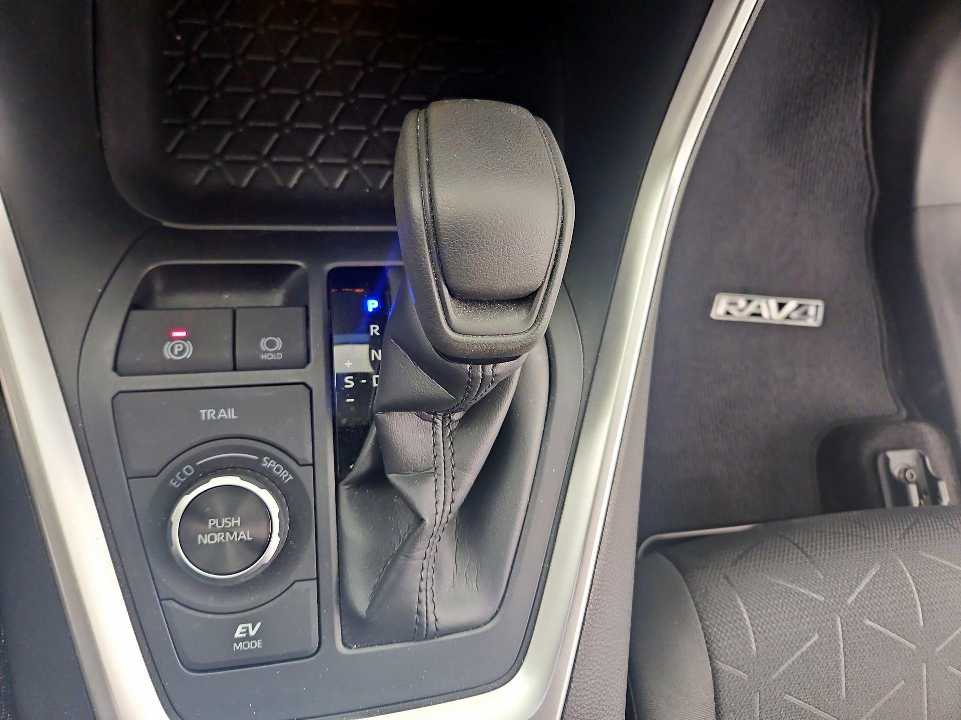 Thumbnail: 2024 Toyota RAV4 - 17