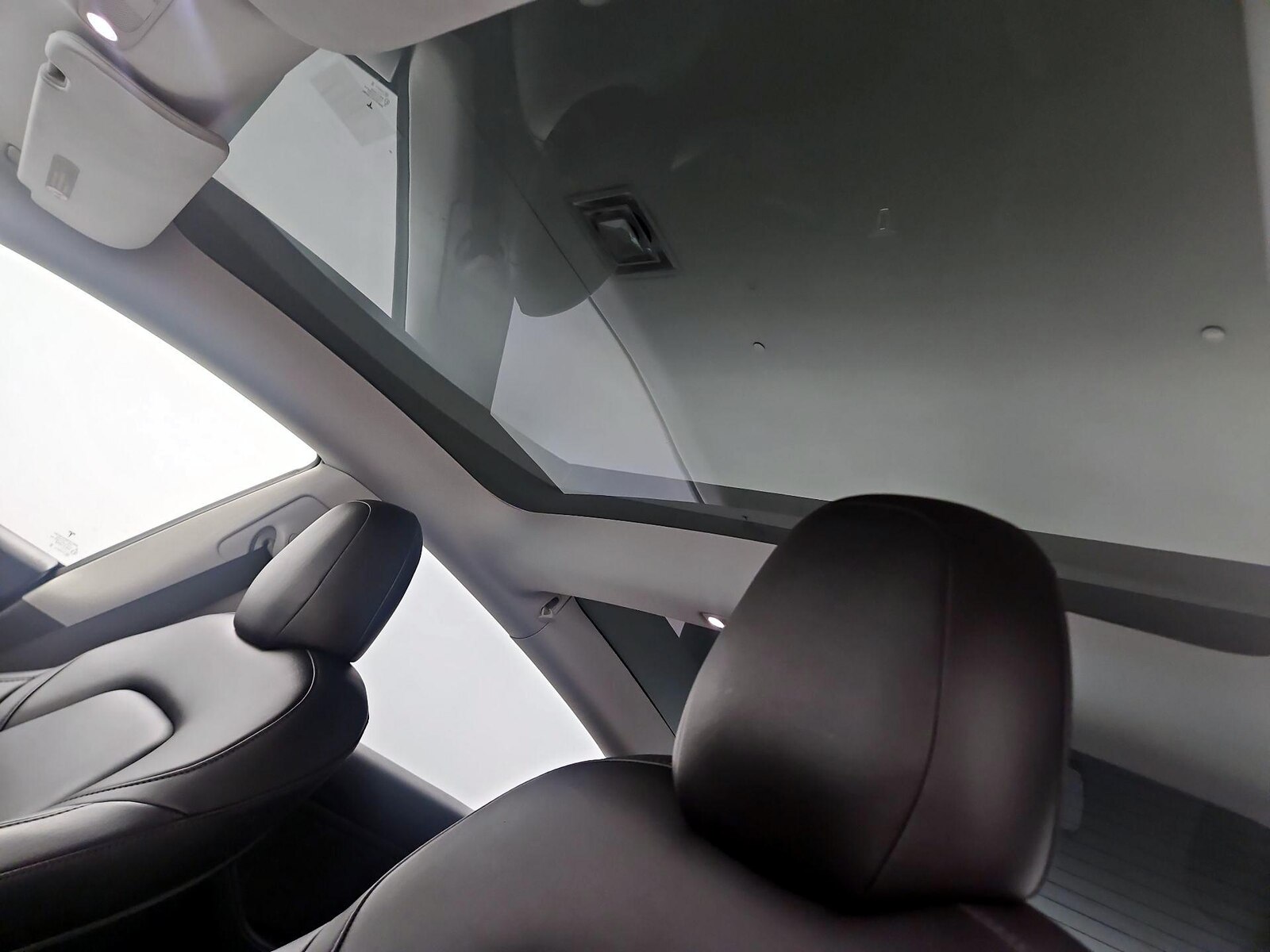 Skylight(s) & Overhead Airbags