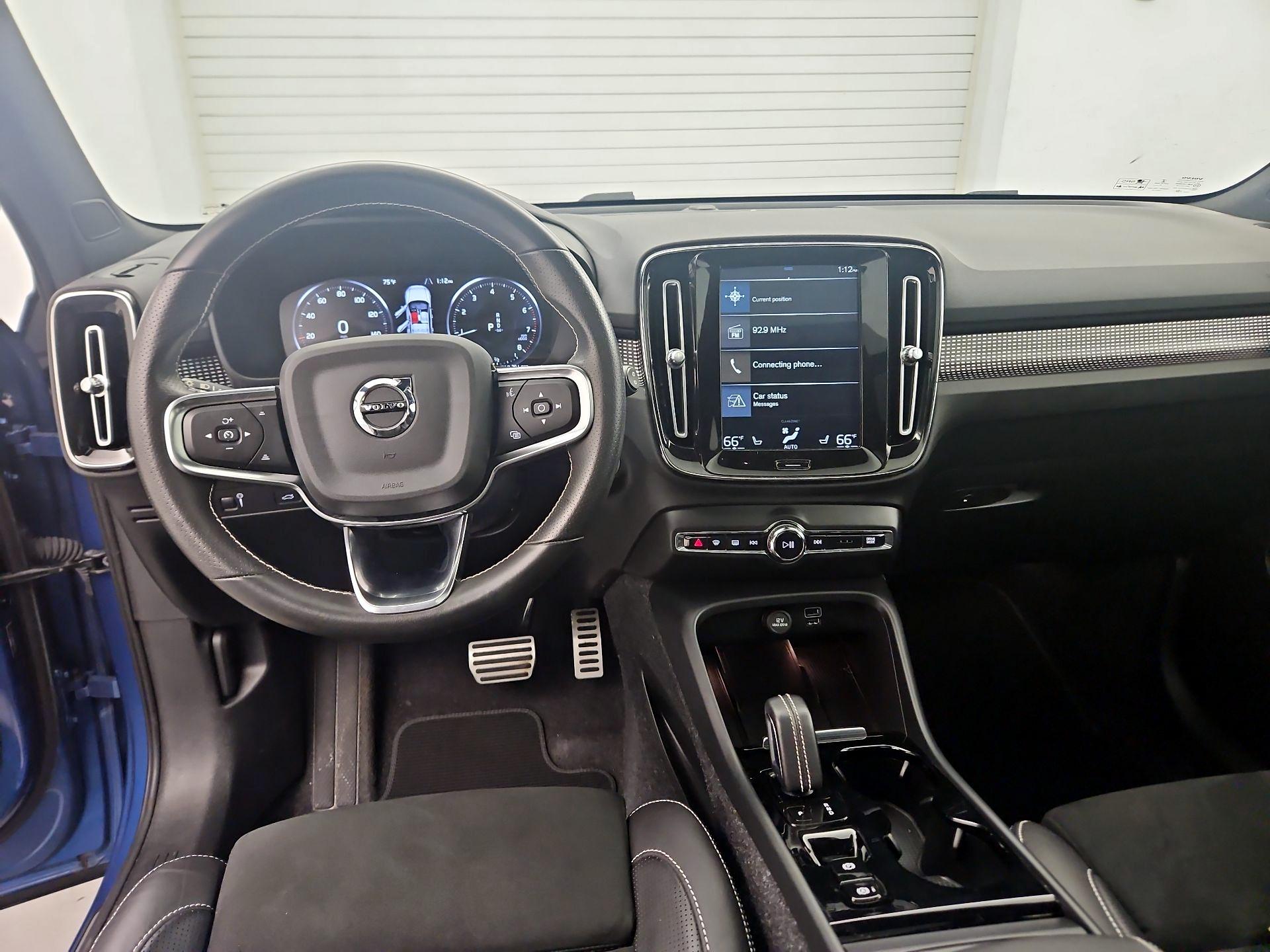 Thumbnail: 2021 Volvo XC40 - 9