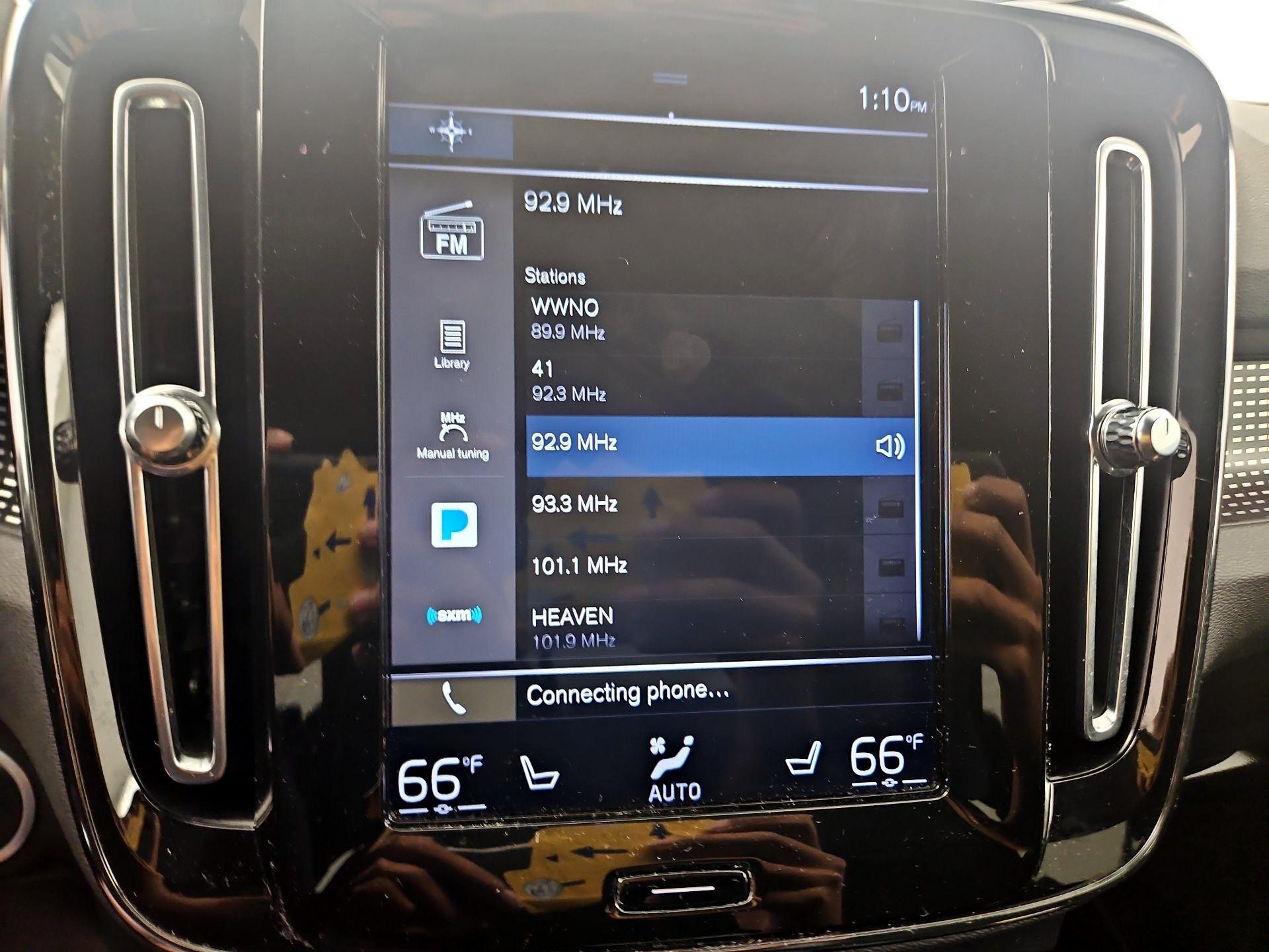 Thumbnail: 2021 Volvo XC40 - 15