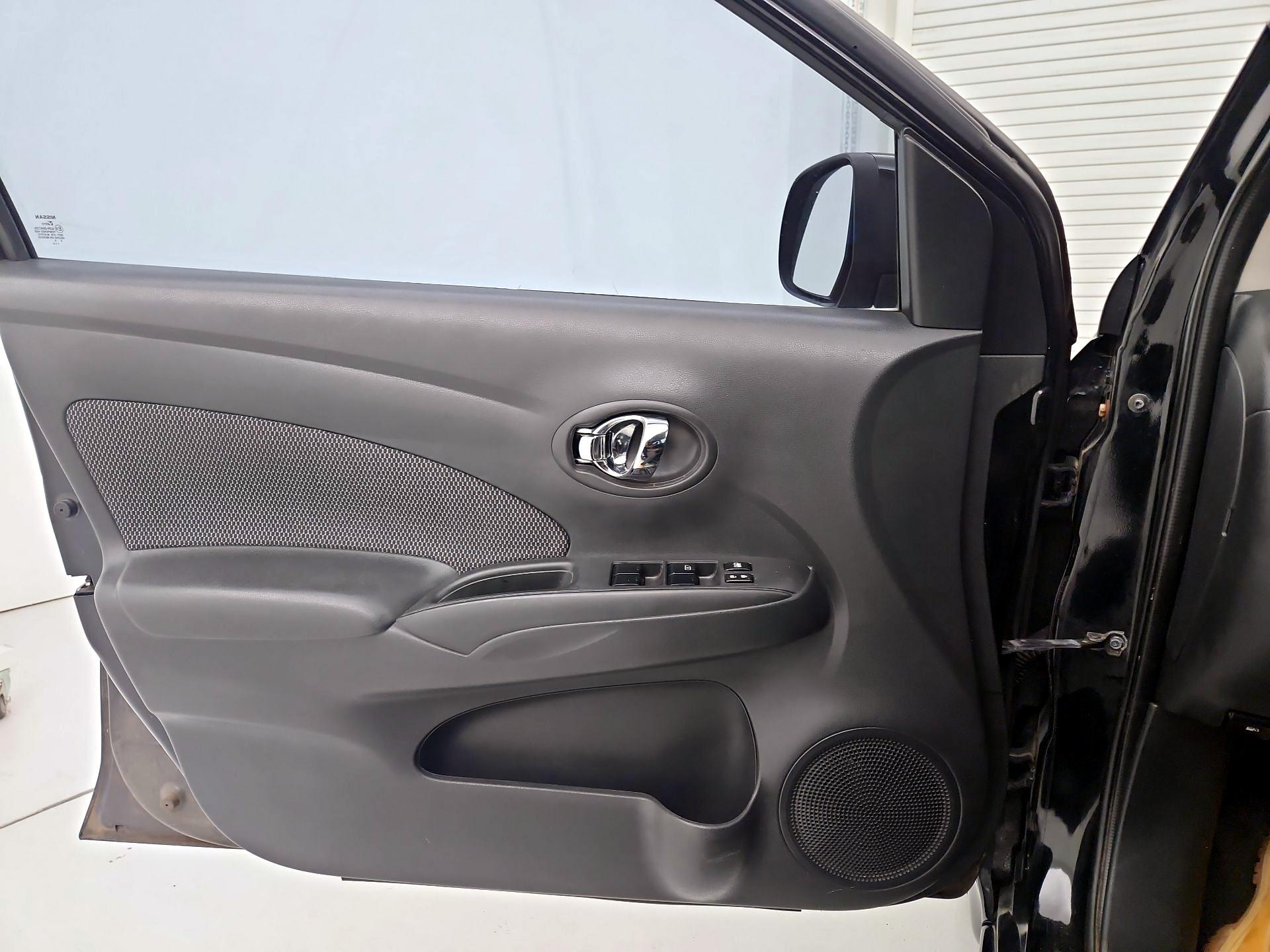 Thumbnail: 2014 Nissan Versa - 12