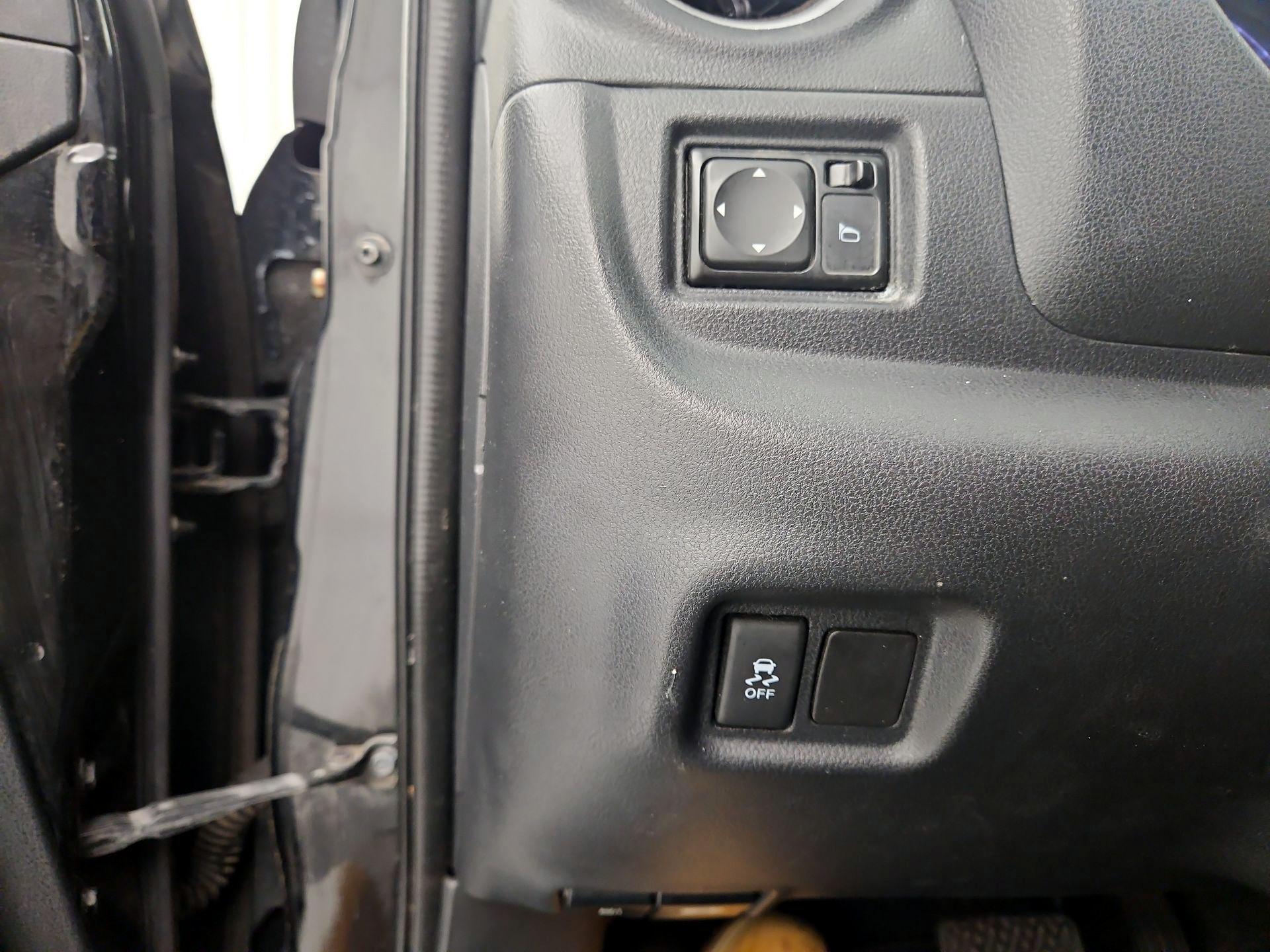 Thumbnail: 2014 Nissan Versa - 13