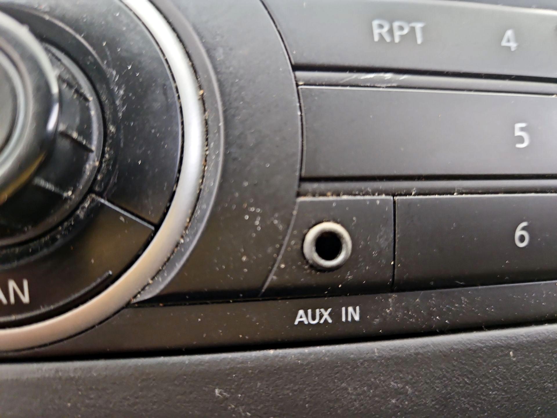 Thumbnail: 2014 Nissan Versa - 17