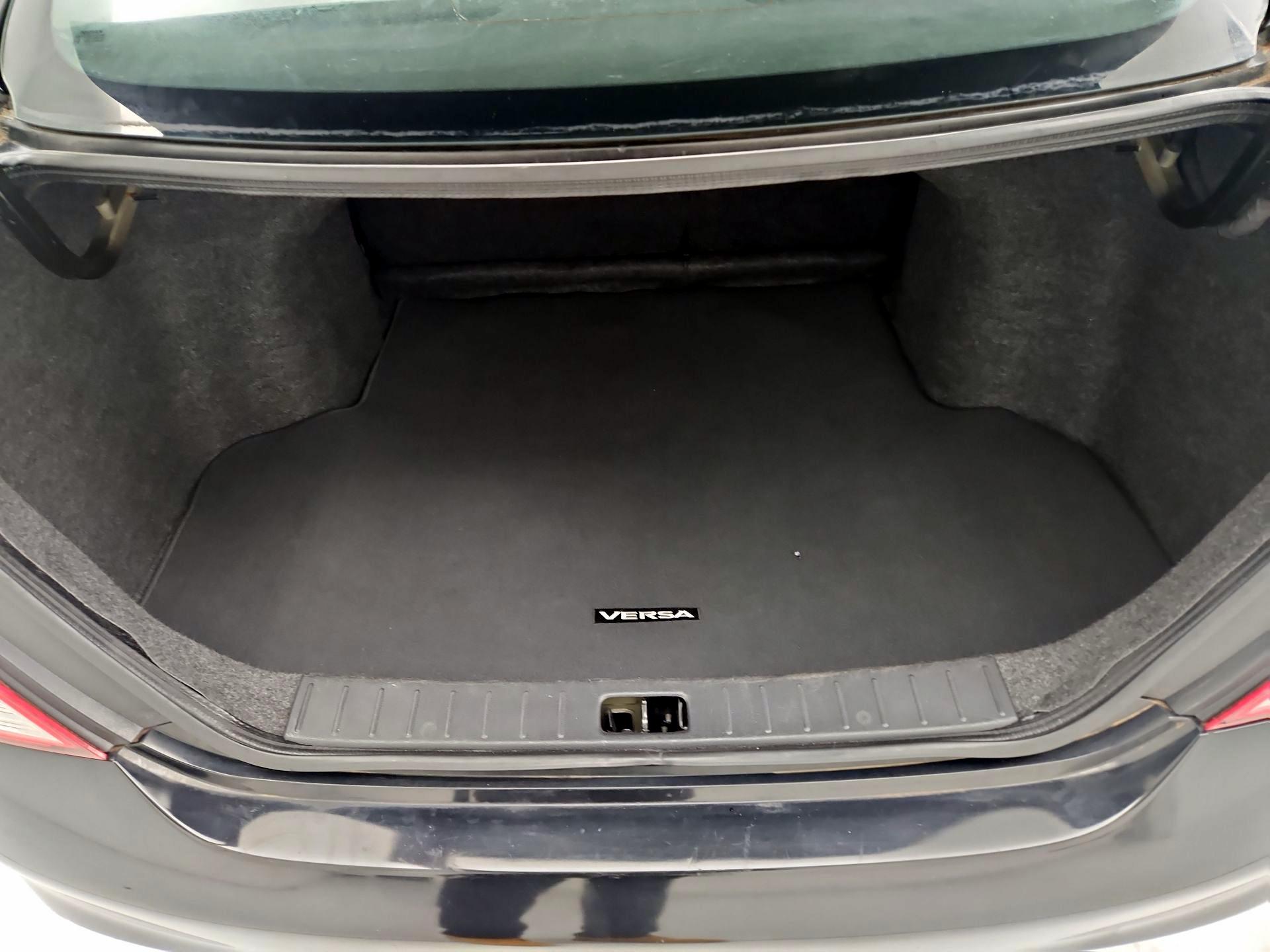 Thumbnail: 2014 Nissan Versa - 19