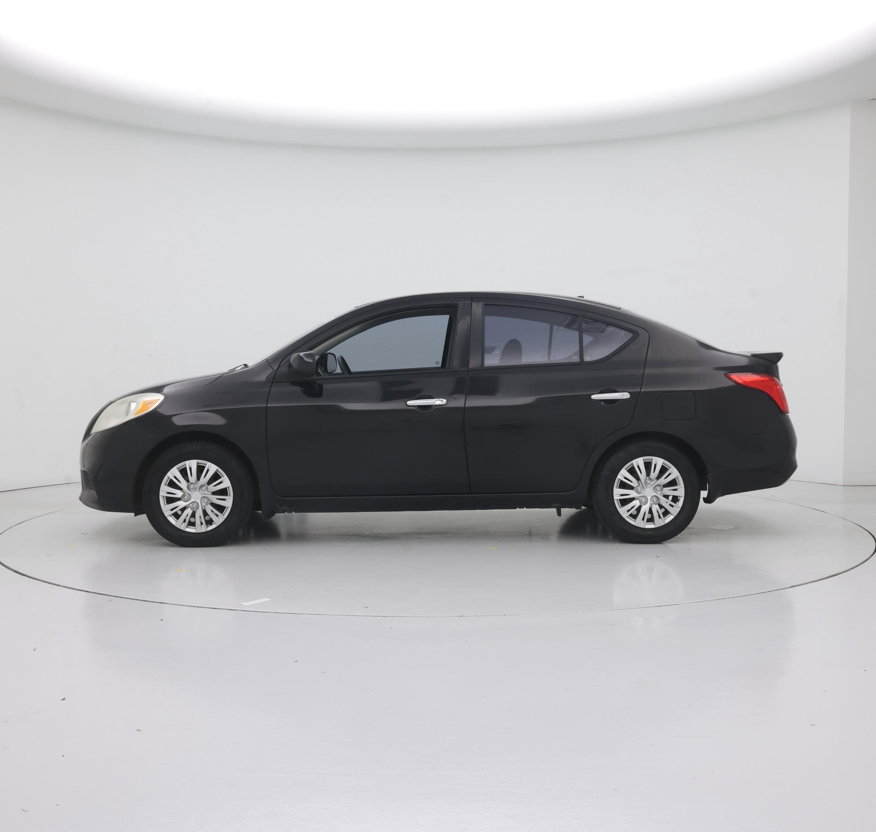 Thumbnail: 2014 Nissan Versa - 3