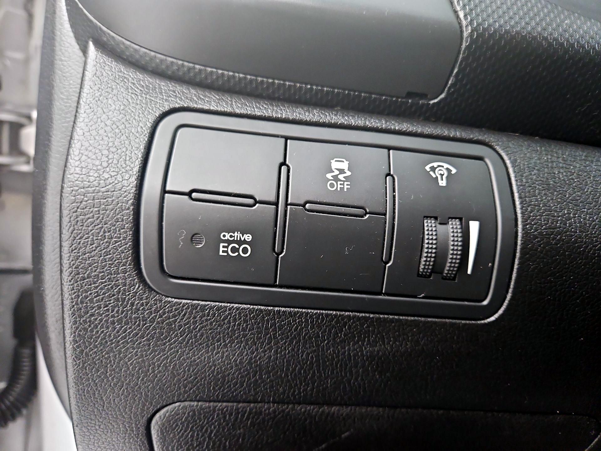 Thumbnail: 2017 Hyundai Accent - 13