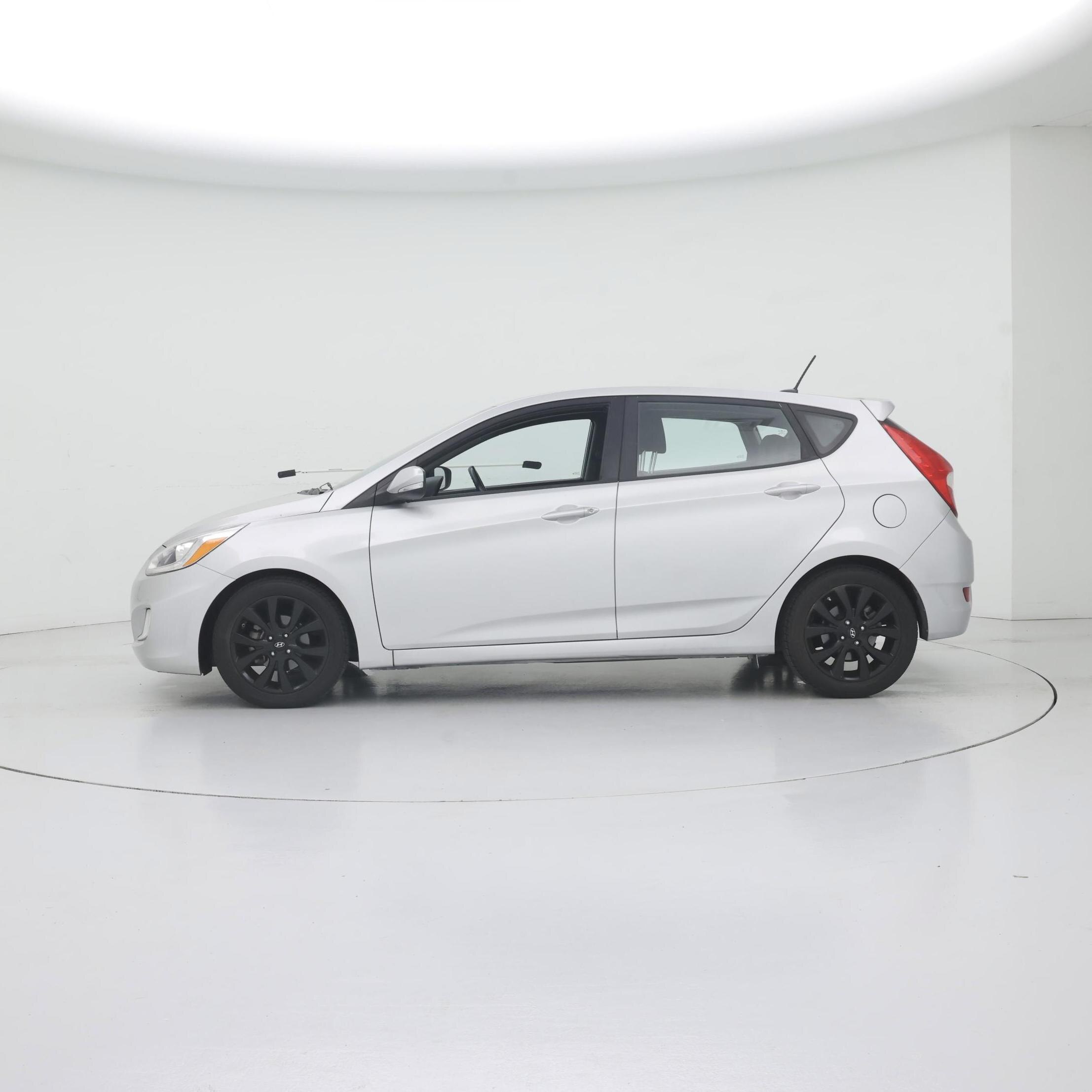 Thumbnail: 2017 Hyundai Accent - 3