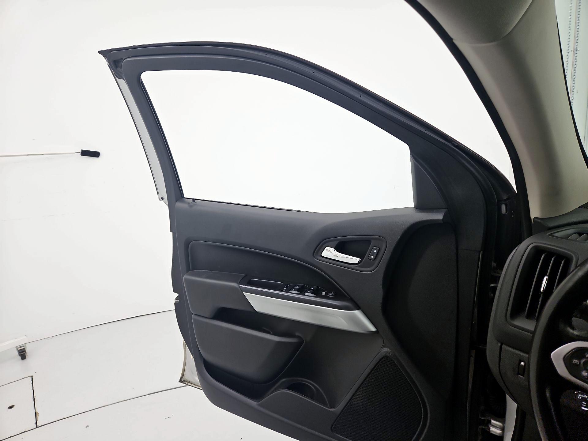 Thumbnail: 2020 Chevrolet Colorado - 12