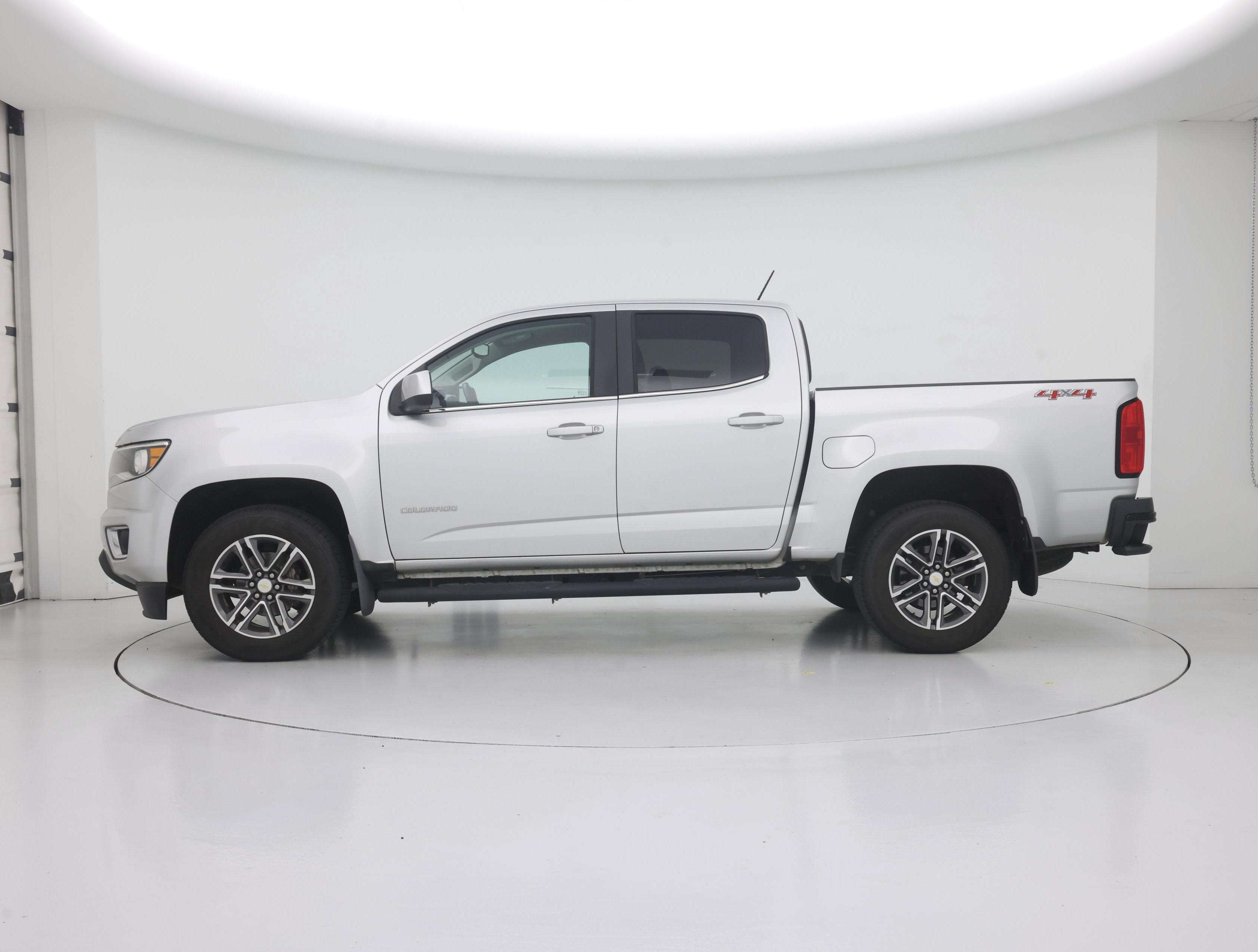 Thumbnail: 2020 Chevrolet Colorado - 3