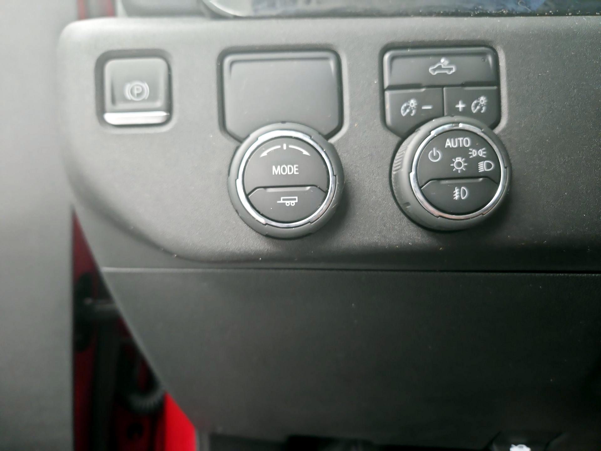 Thumbnail: 2024 Chevrolet Silverado 1500 - 13