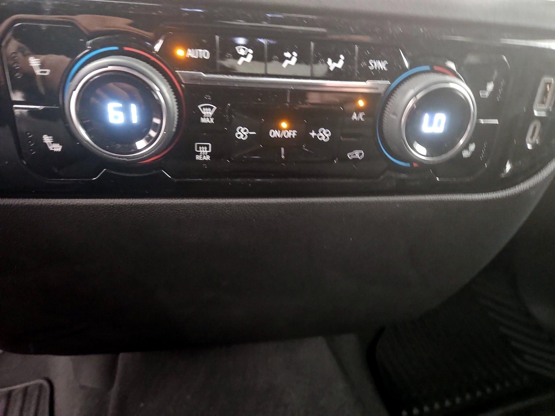 Thumbnail: 2024 Chevrolet Silverado 1500 - 16