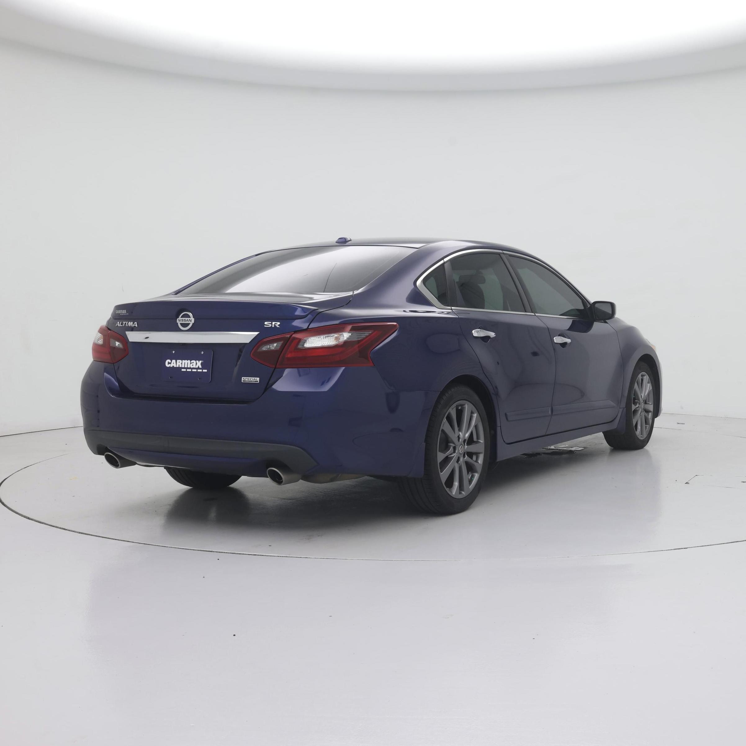 Thumbnail: 2018 Nissan Altima - 8