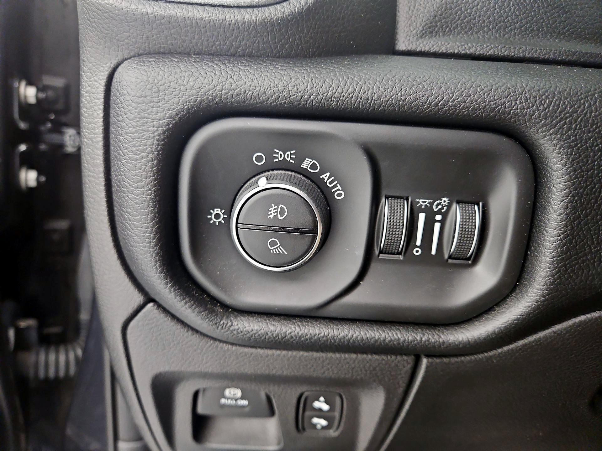 Thumbnail: 2019 RAM 1500 - 13