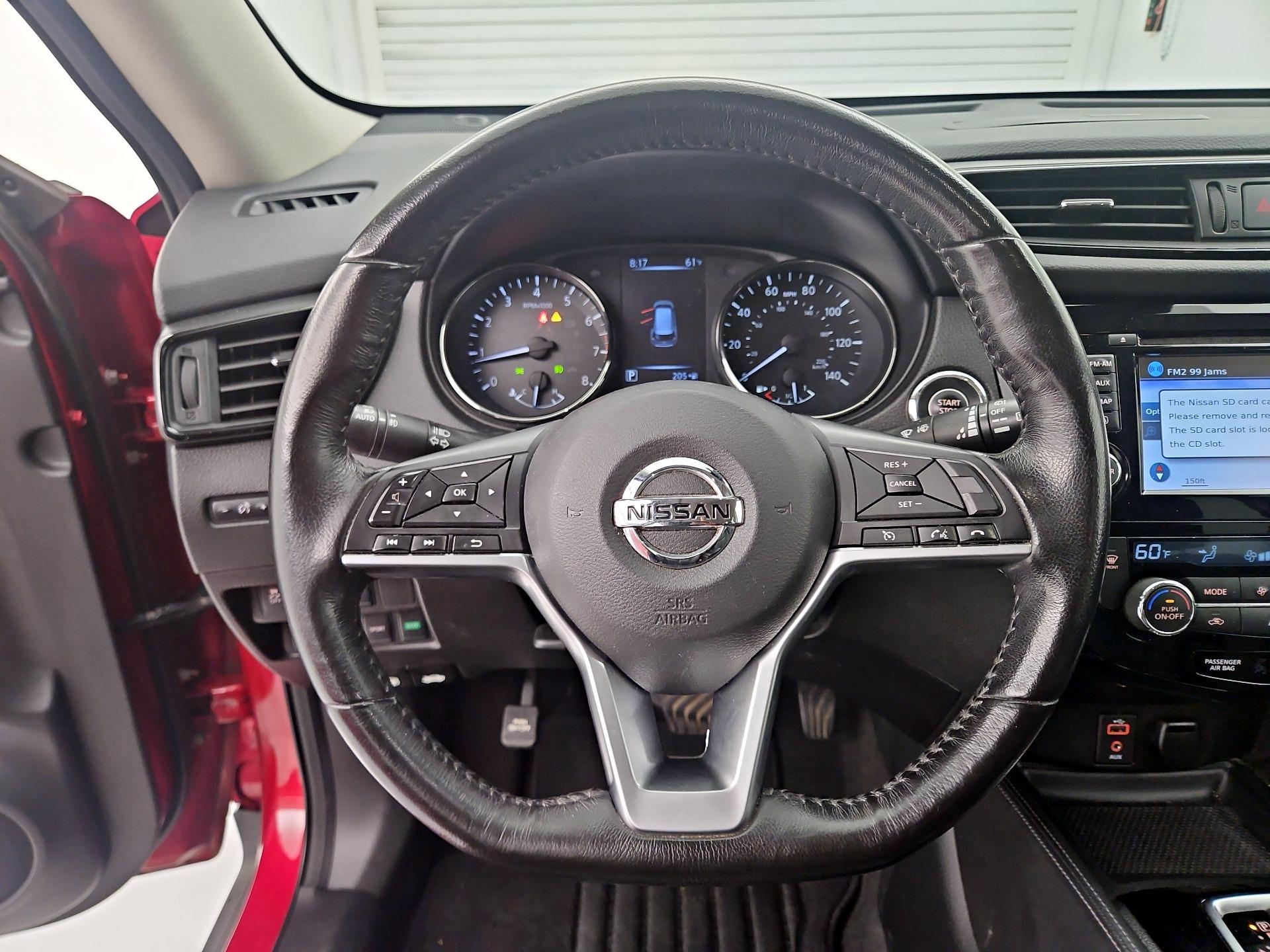 Thumbnail: 2017 Nissan Rogue - 10