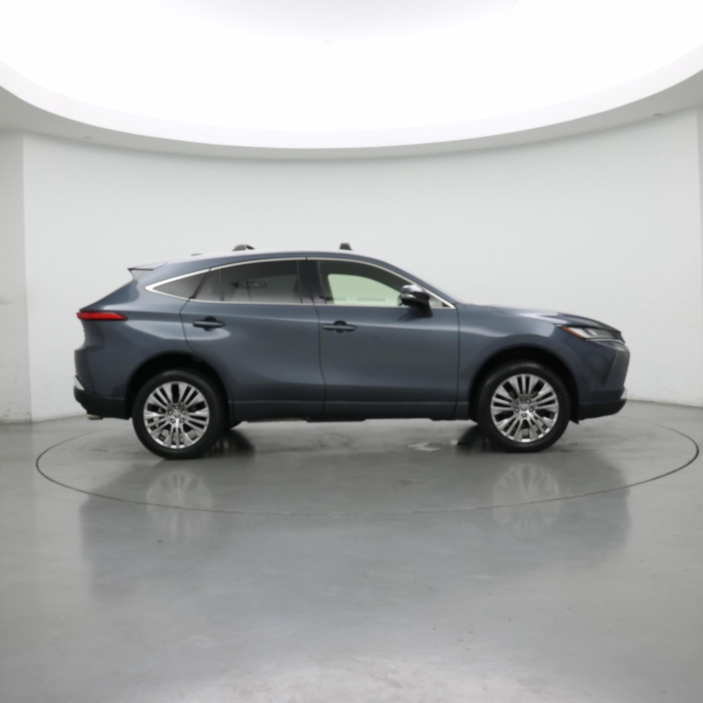 Thumbnail: 2022 Toyota Venza - 7