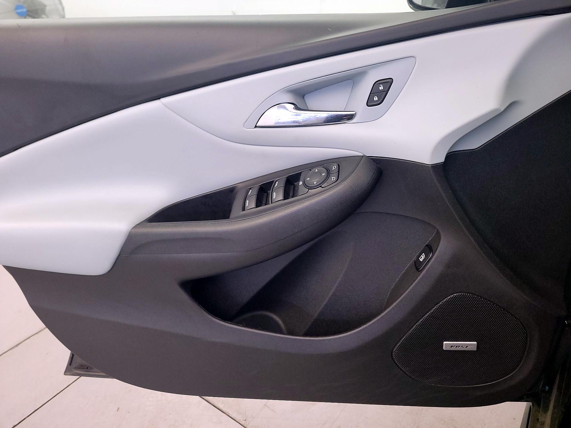 Thumbnail: 2019 Chevrolet Volt - 12