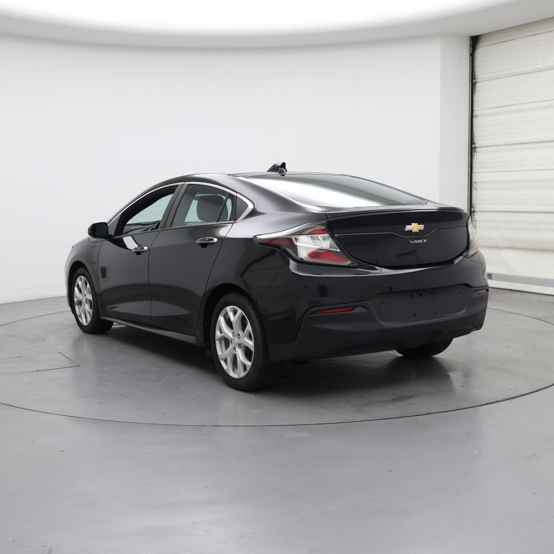 Thumbnail: 2019 Chevrolet Volt - 2