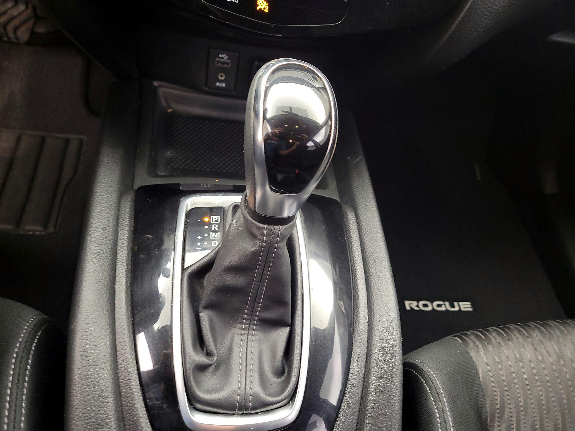 Thumbnail: 2017 Nissan Rogue - 15