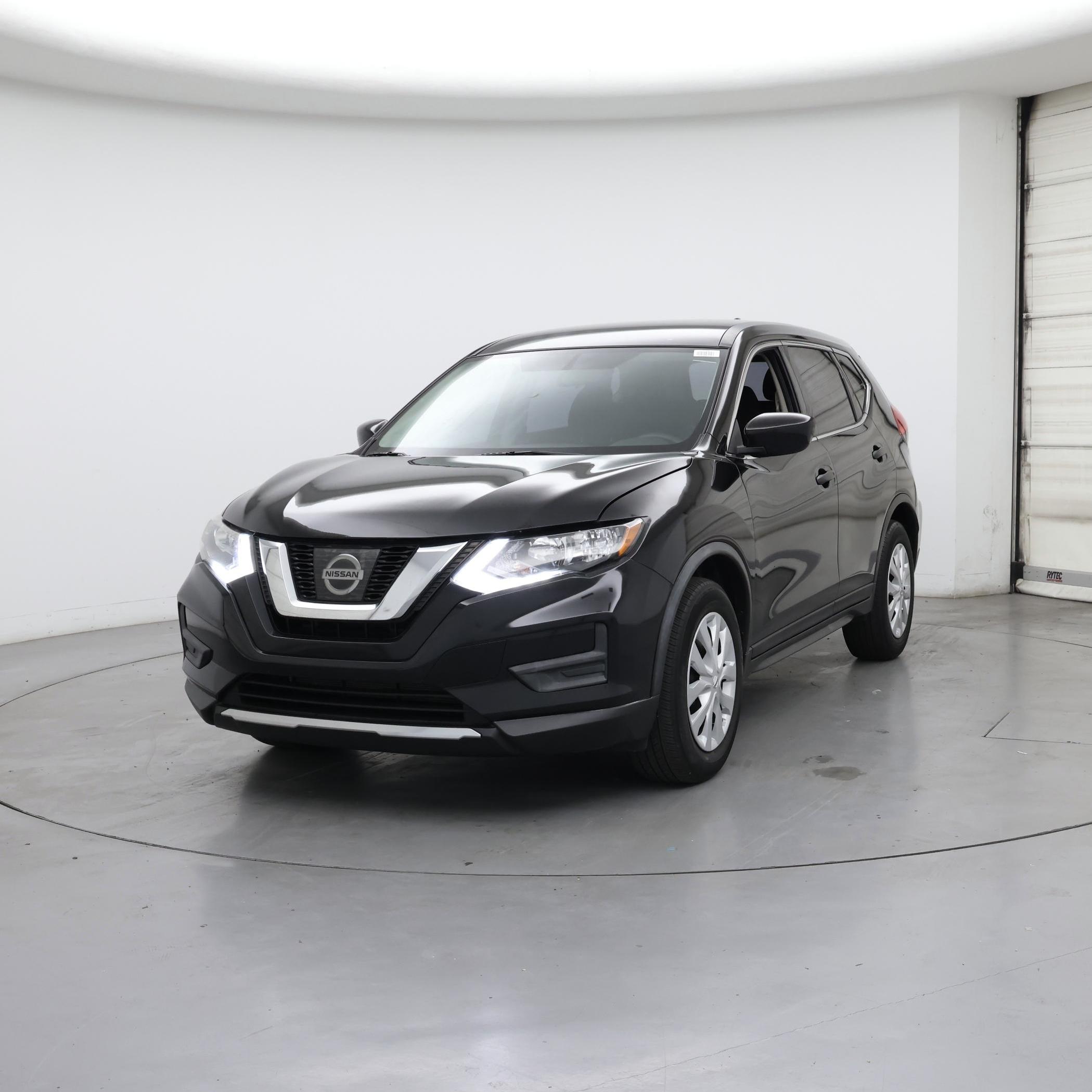Thumbnail: 2017 Nissan Rogue - 4
