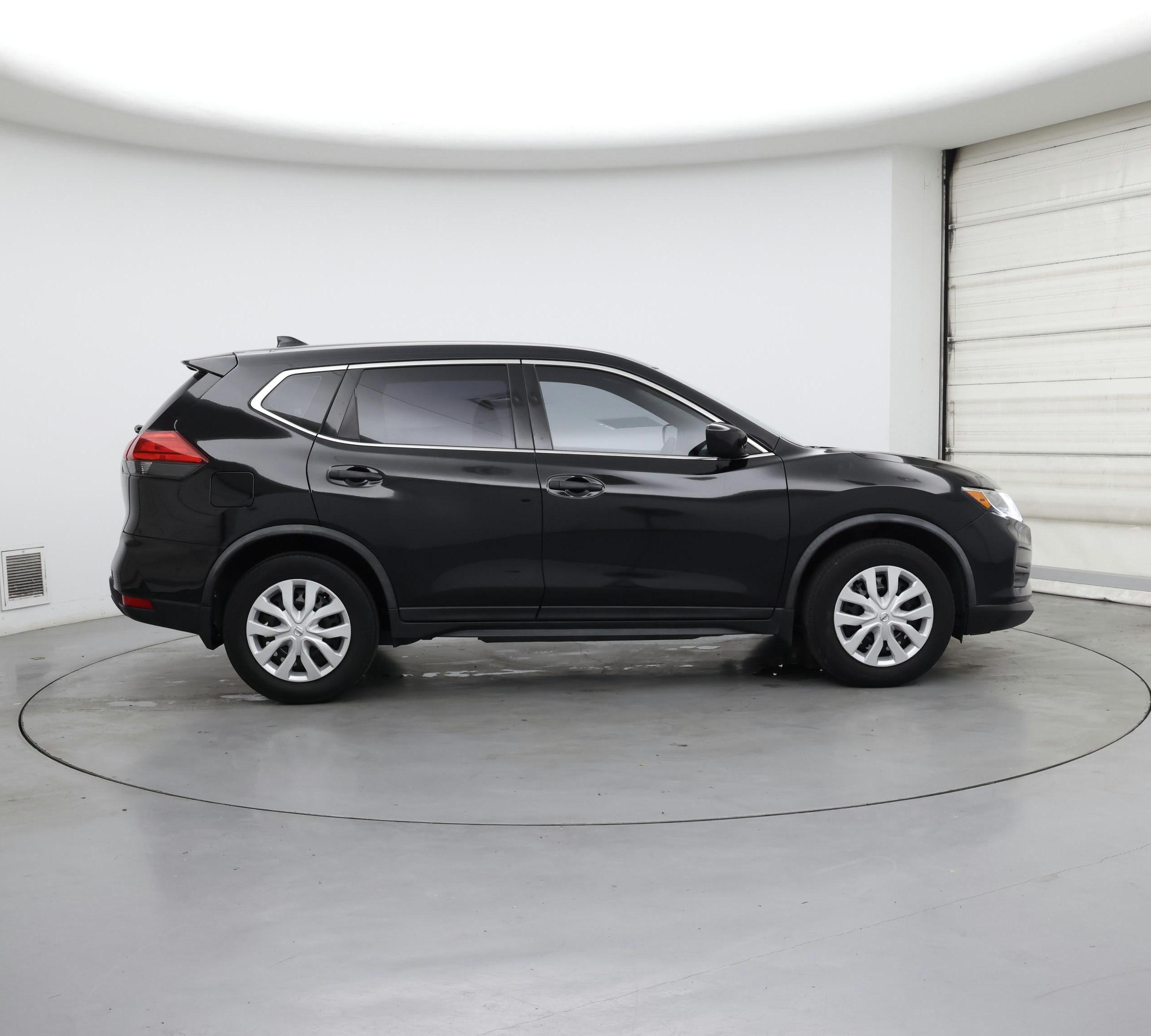 Thumbnail: 2017 Nissan Rogue - 7