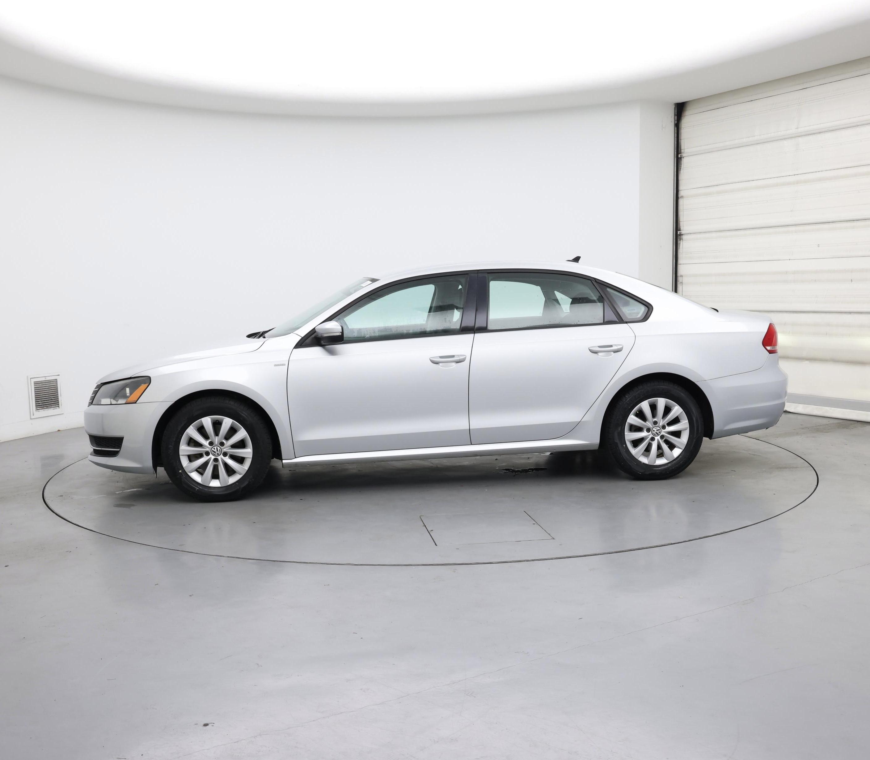 Thumbnail: 2015 Volkswagen Passat - 3