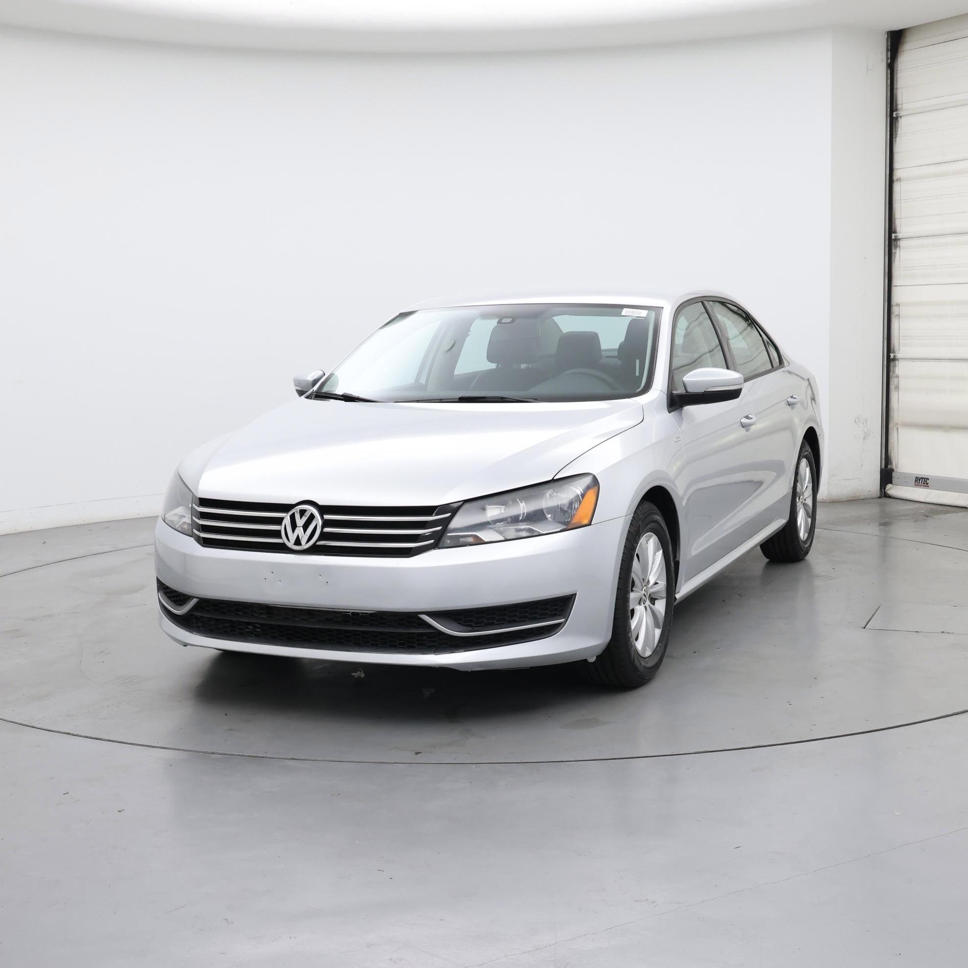 Thumbnail: 2015 Volkswagen Passat - 4