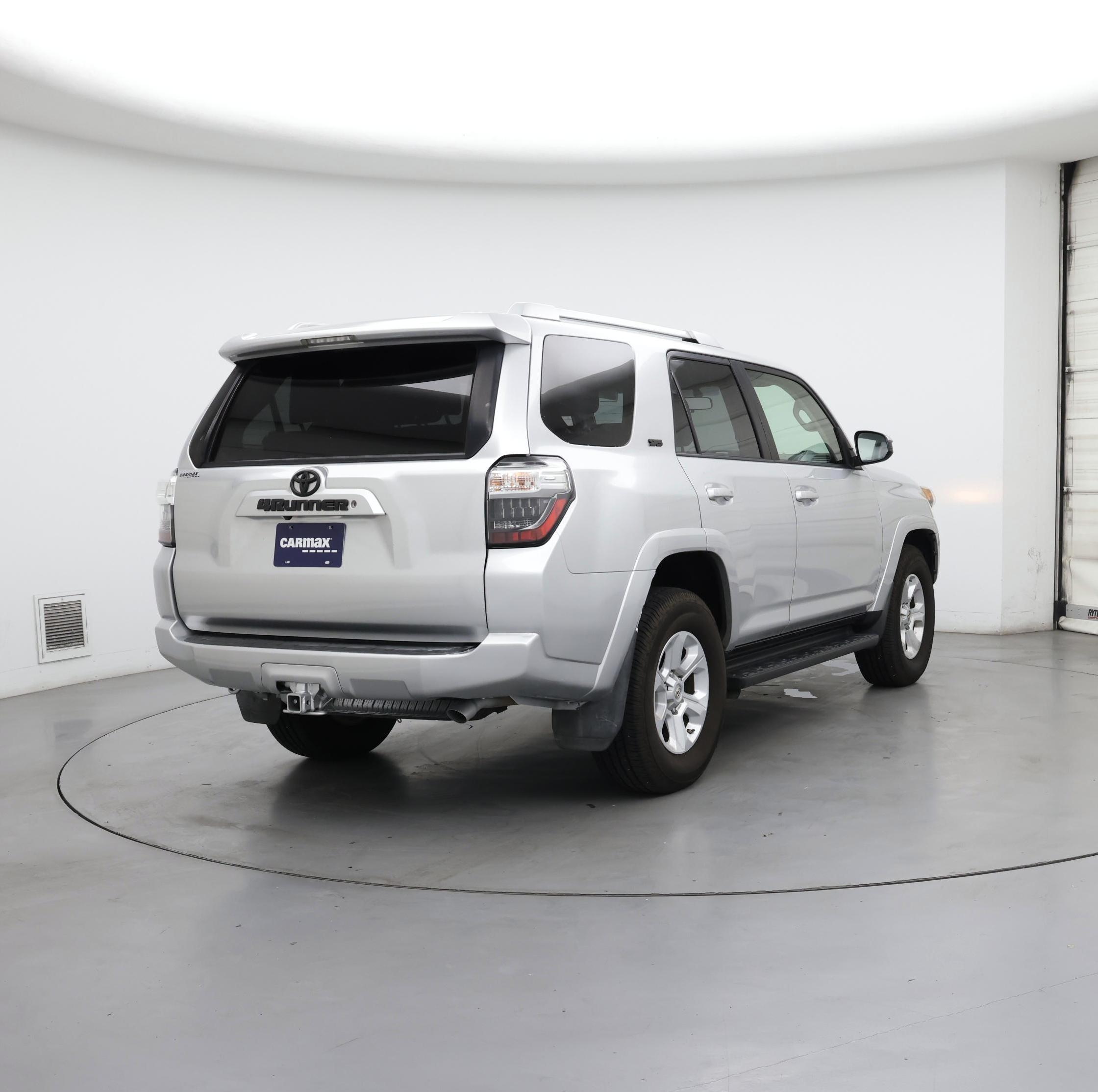 Thumbnail: 2017 Toyota 4Runner - 8