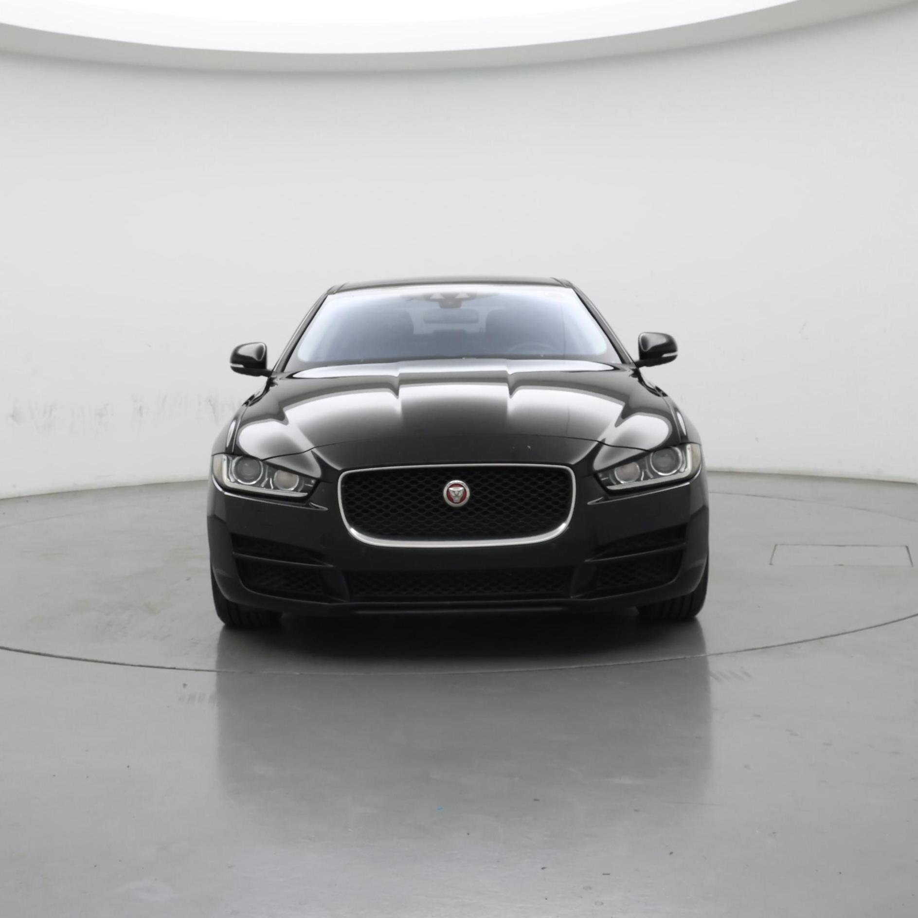 Thumbnail: 2017 Jaguar XE - 5
