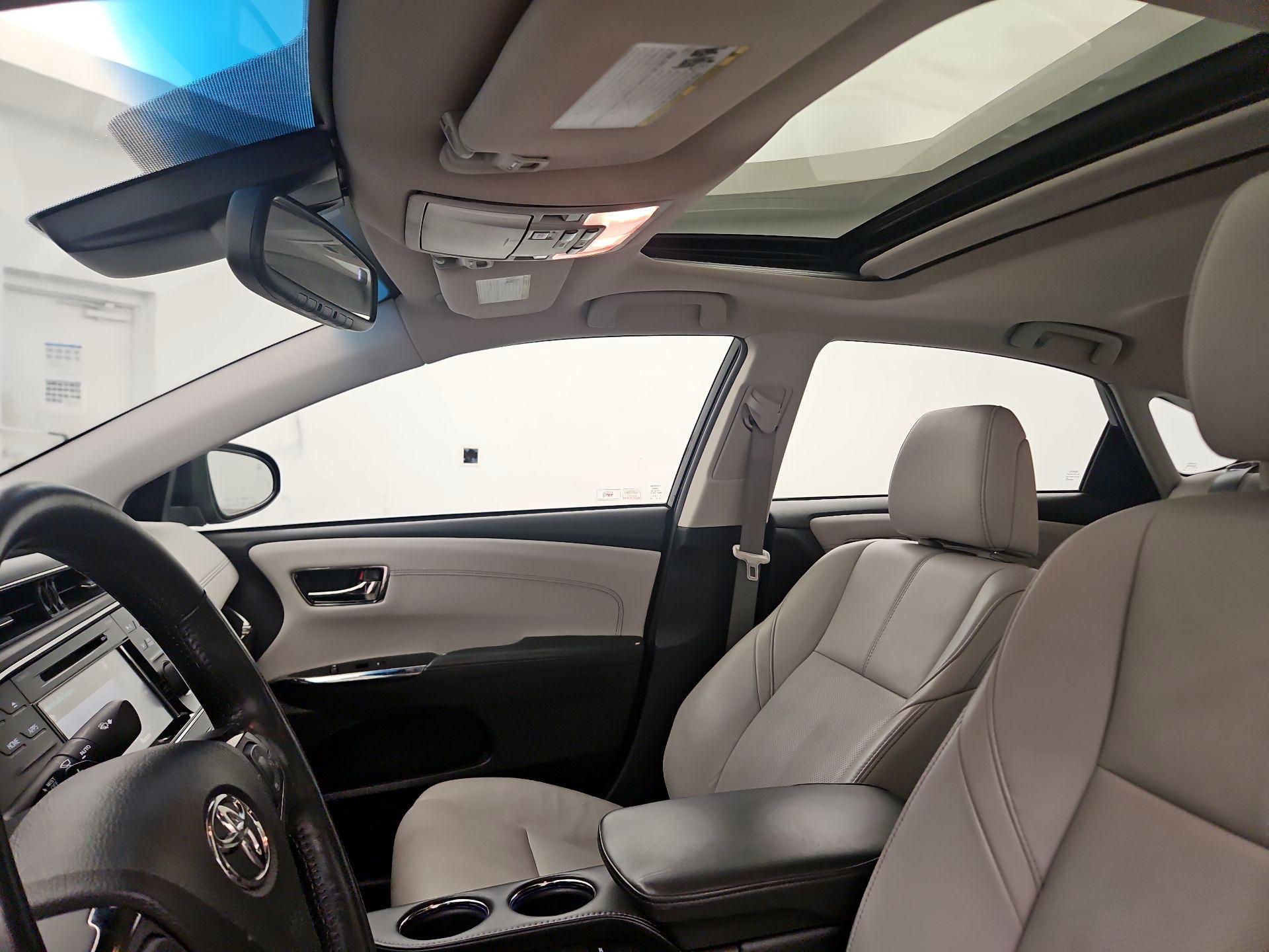 Thumbnail: 2017 Toyota Avalon - 18